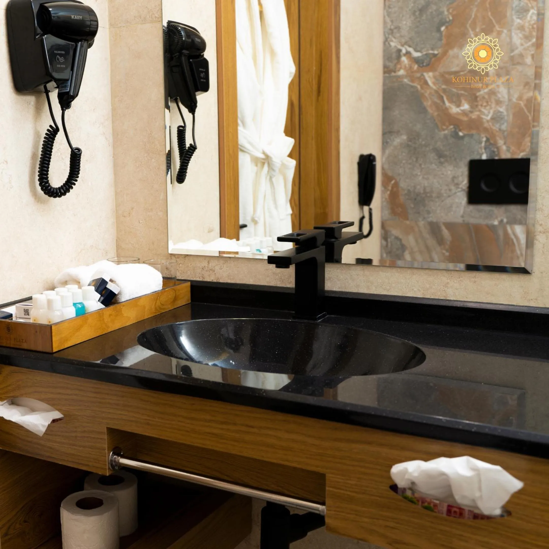 Bathroom in Kohinur Plaza