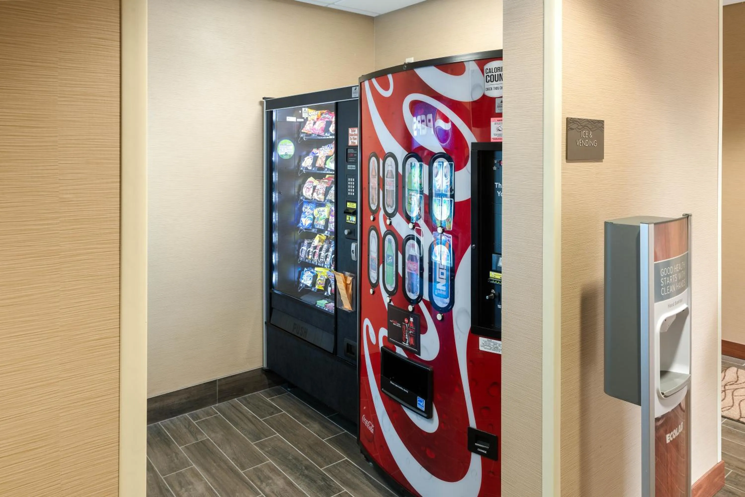 Drinks in Comfort Inn & Suites West - Medical Center