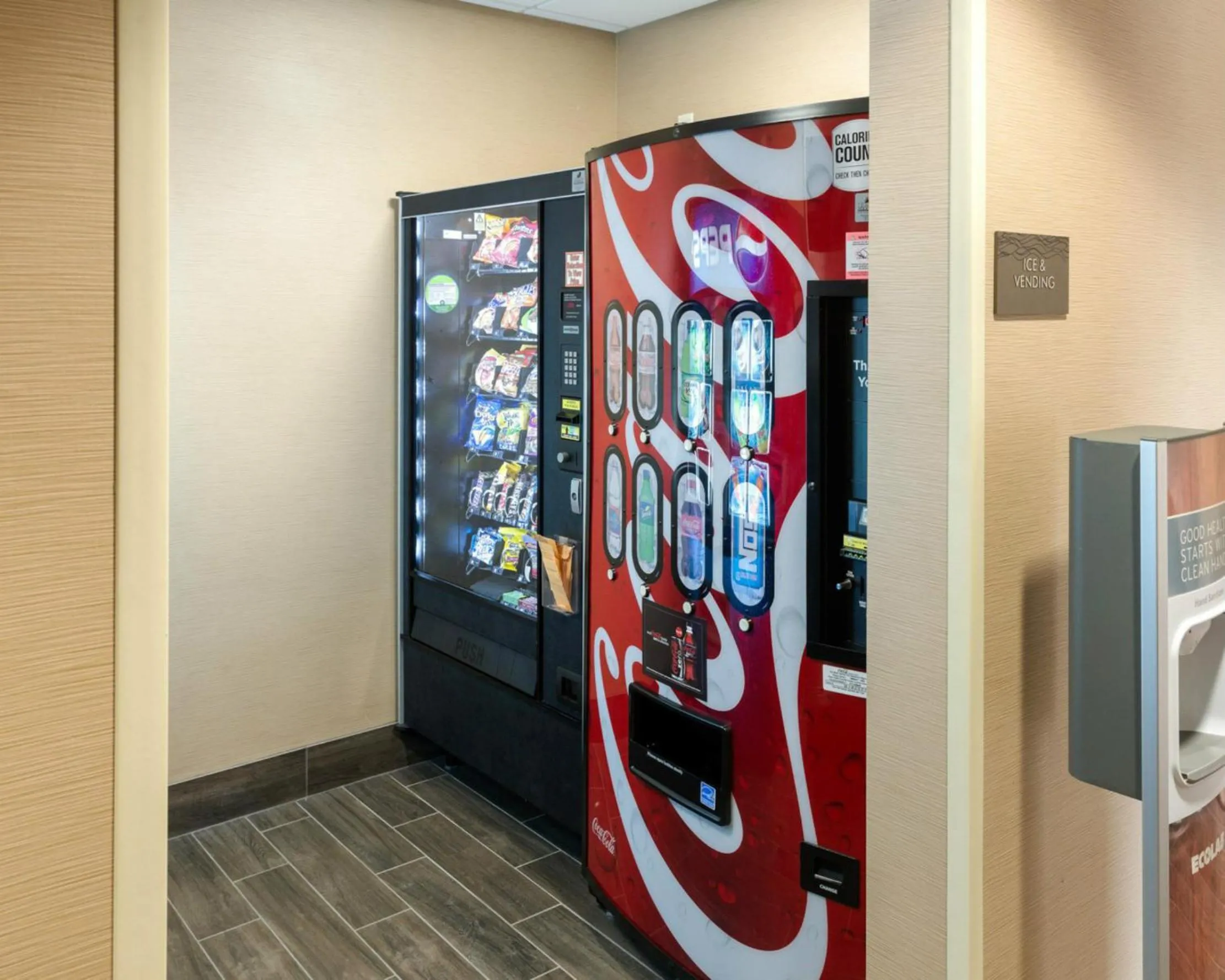 Food and drinks in Comfort Inn & Suites West - Medical Center