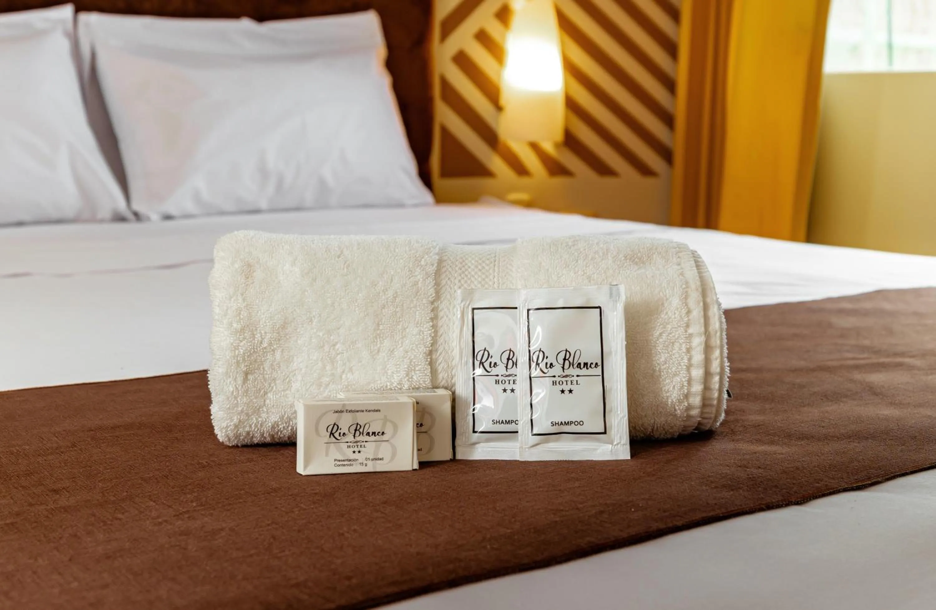 Logo/Certificate/Sign, Bed in Hotel Rio Blanco
