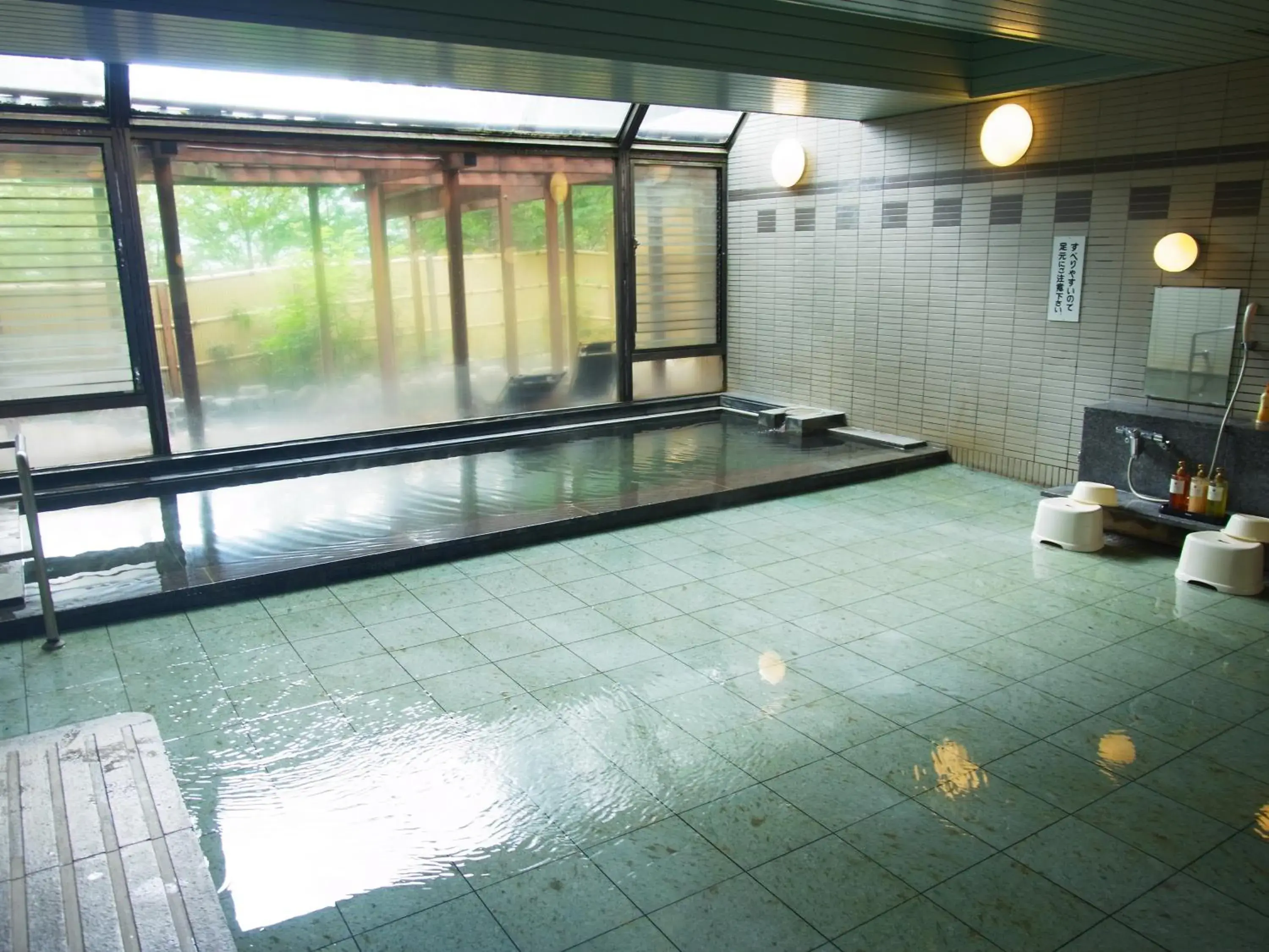 Hot Spring Bath in Resort Hotel Tateshina