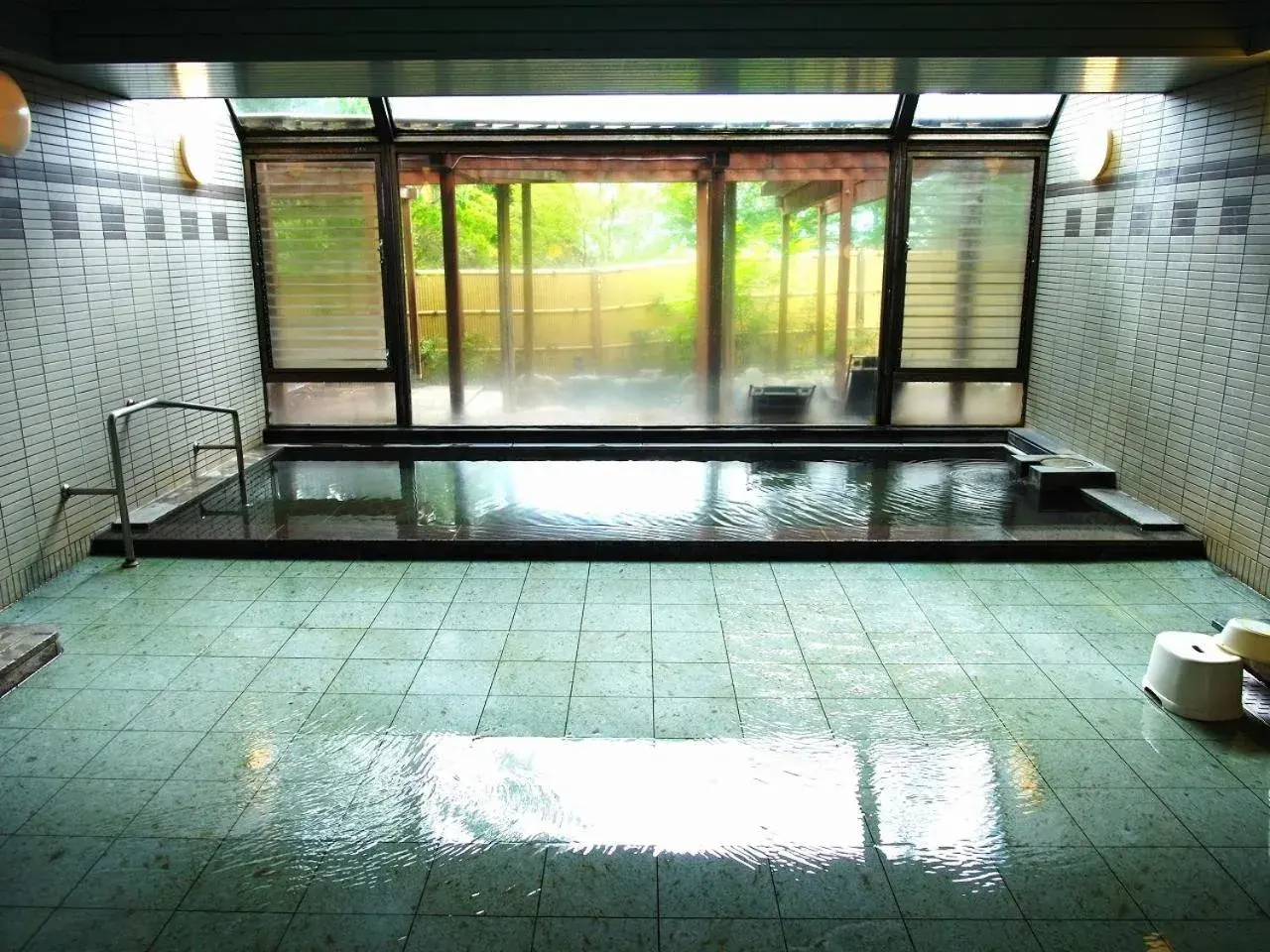 Hot Spring Bath in Resort Hotel Tateshina