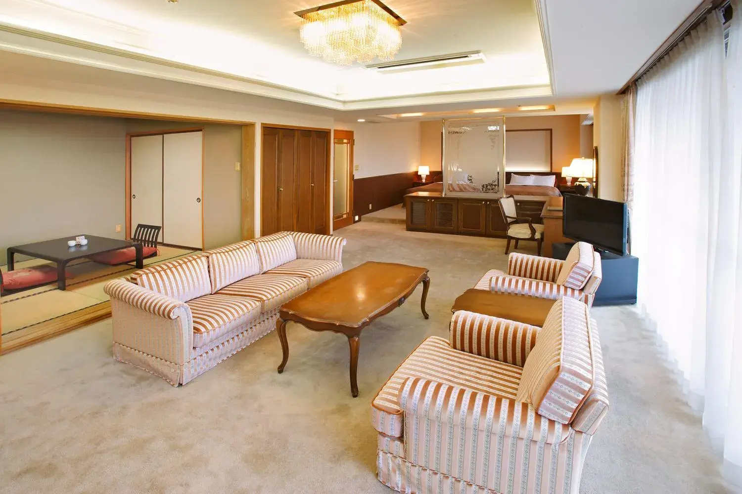 Photo of the whole room, Seating Area in Resort Hotel Tateshina