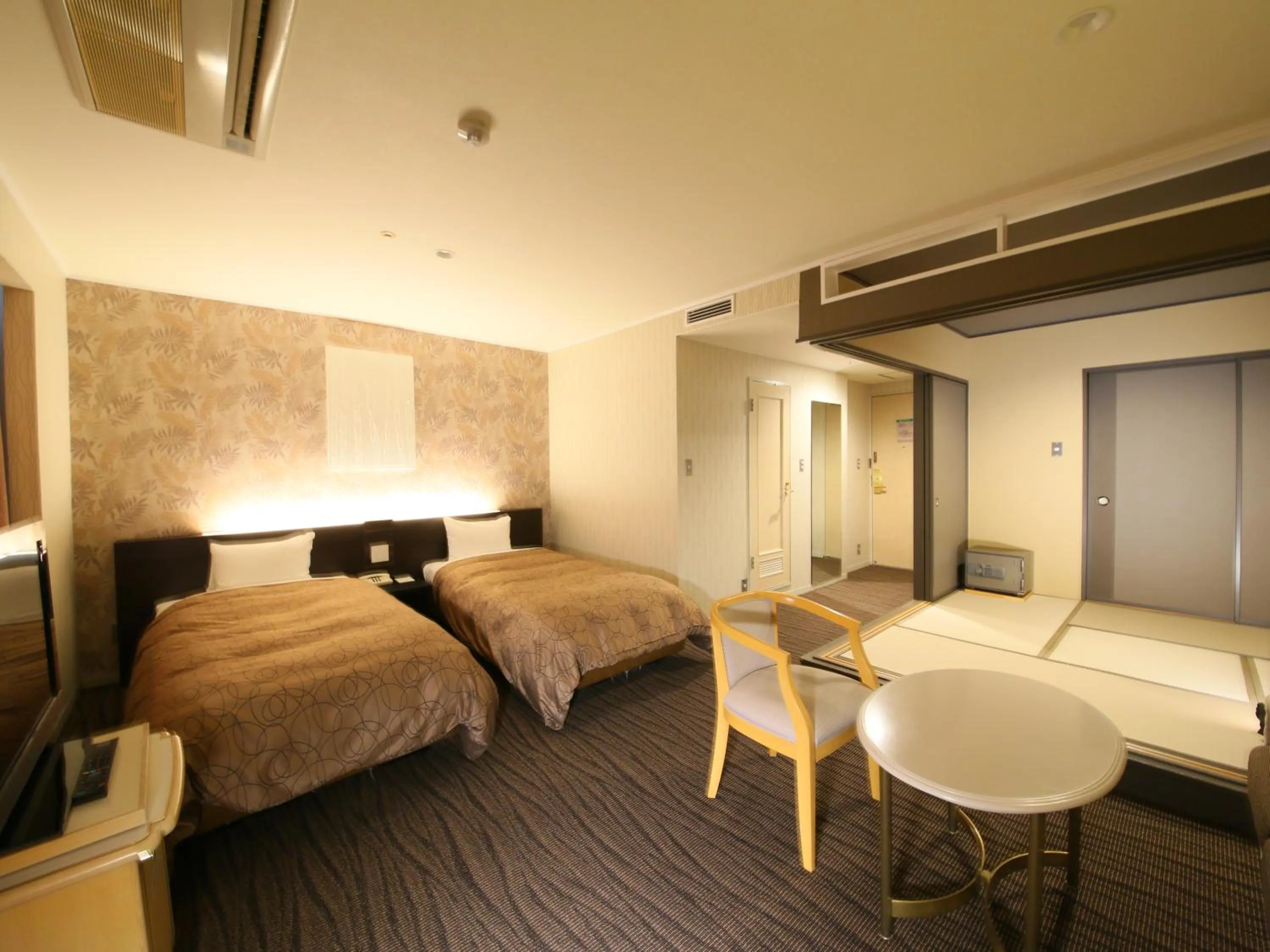 Photo of the whole room, Bed in Resort Hotel Tateshina