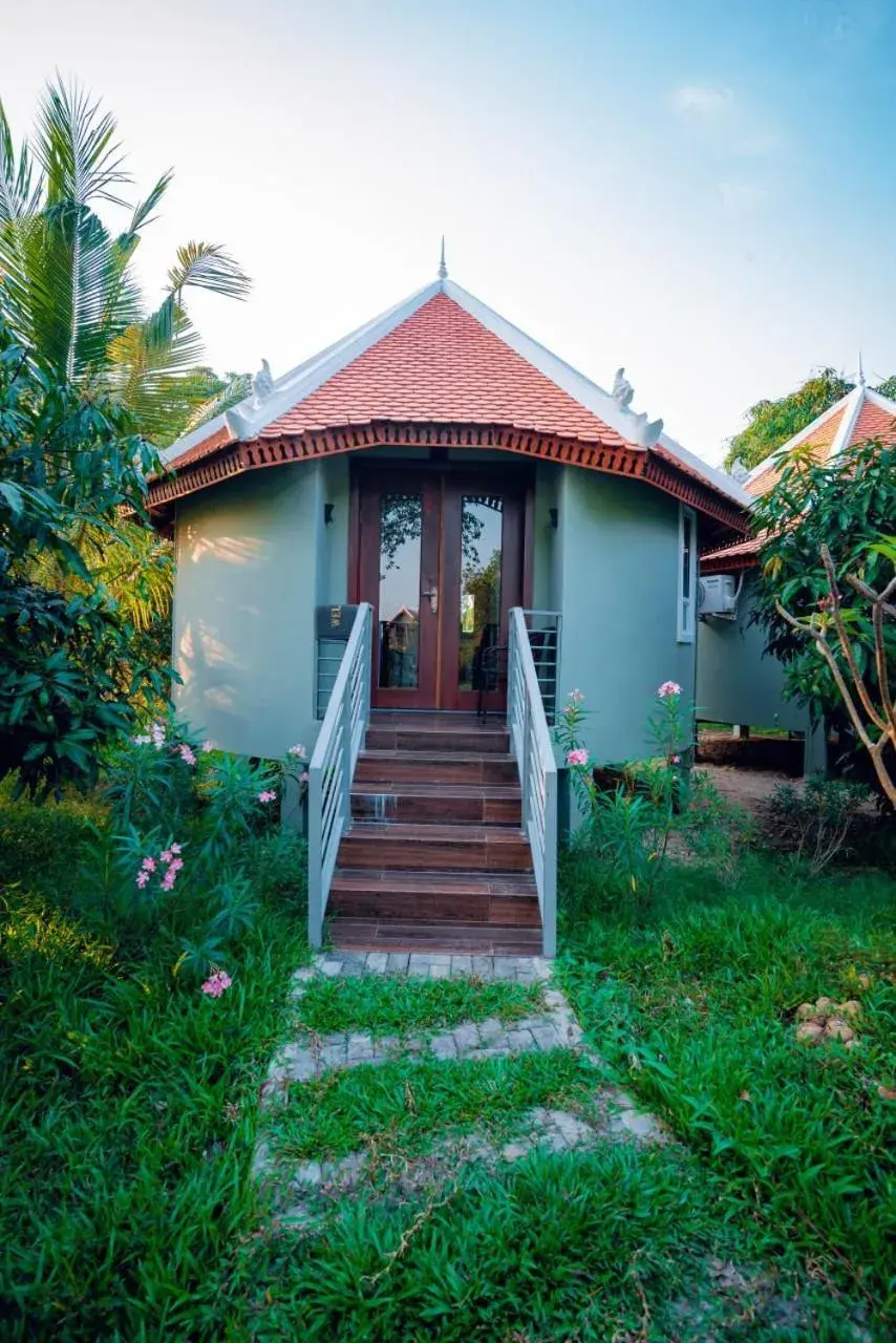 Cottage with Garden View in Ganesha Kampot Resort Cottage with Garden View in Ganesha Kampot Resort