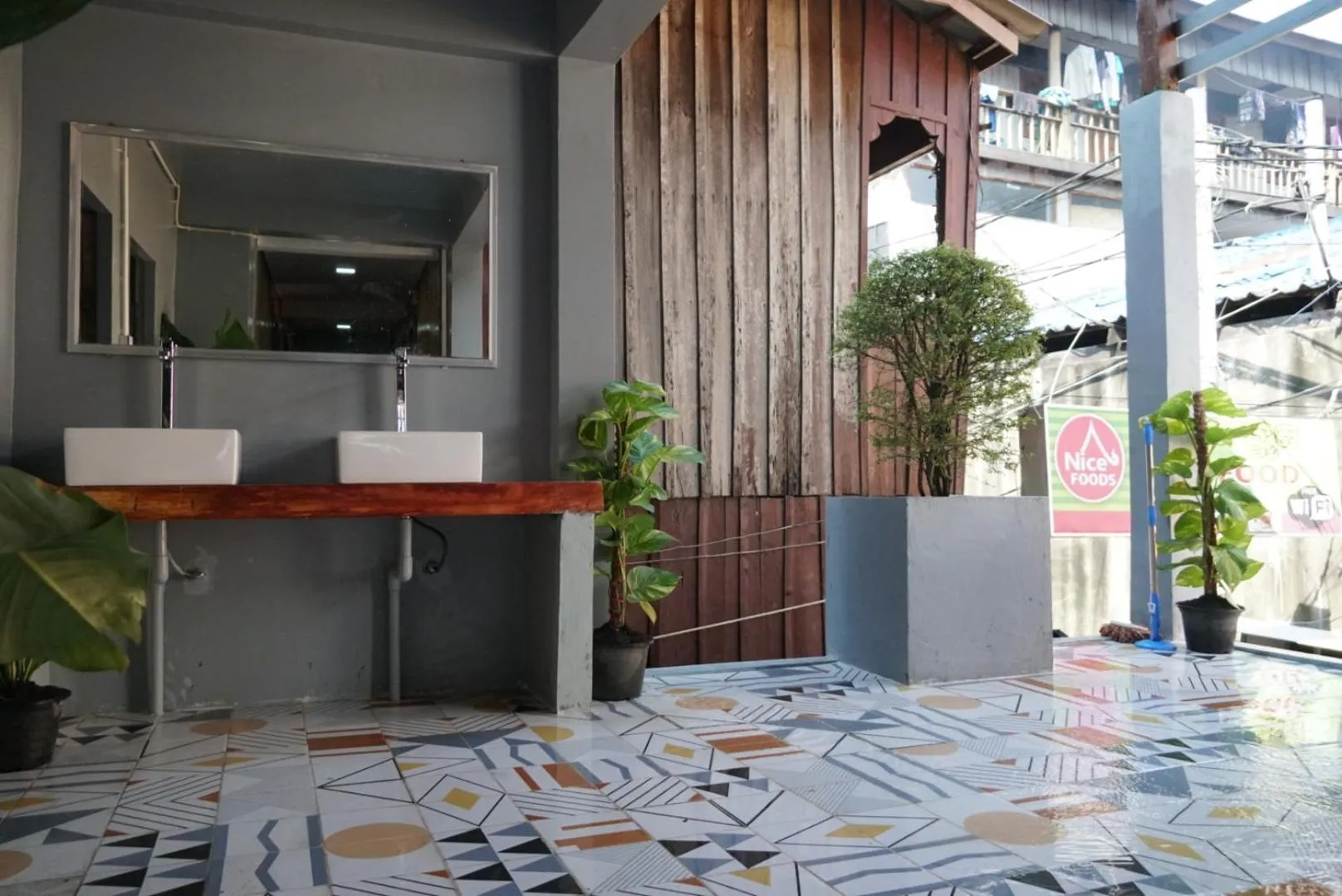 White Rose Guesthouse