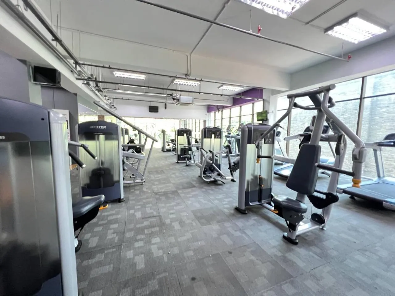 Fitness centre/facilities in Qliq Damansara Hotel