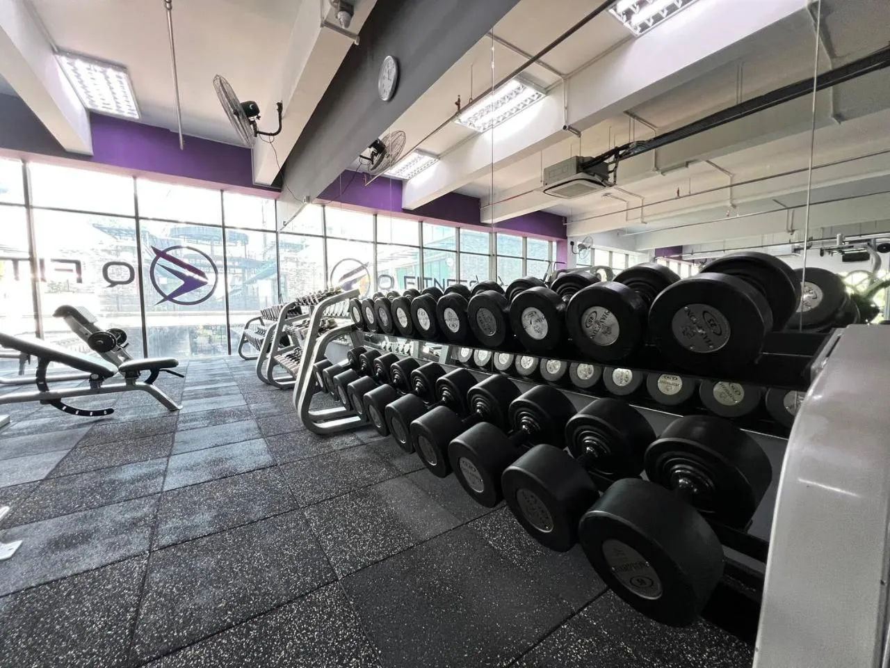 Fitness centre/facilities in Qliq Damansara Hotel