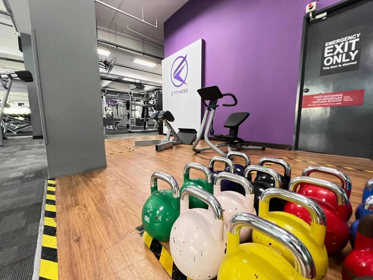 Fitness centre/facilities in Qliq Damansara Hotel