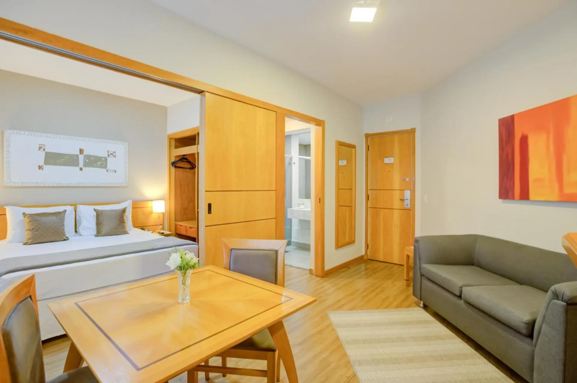 Photo of the whole room, Bed in Hampton Park São Paulo Jardins