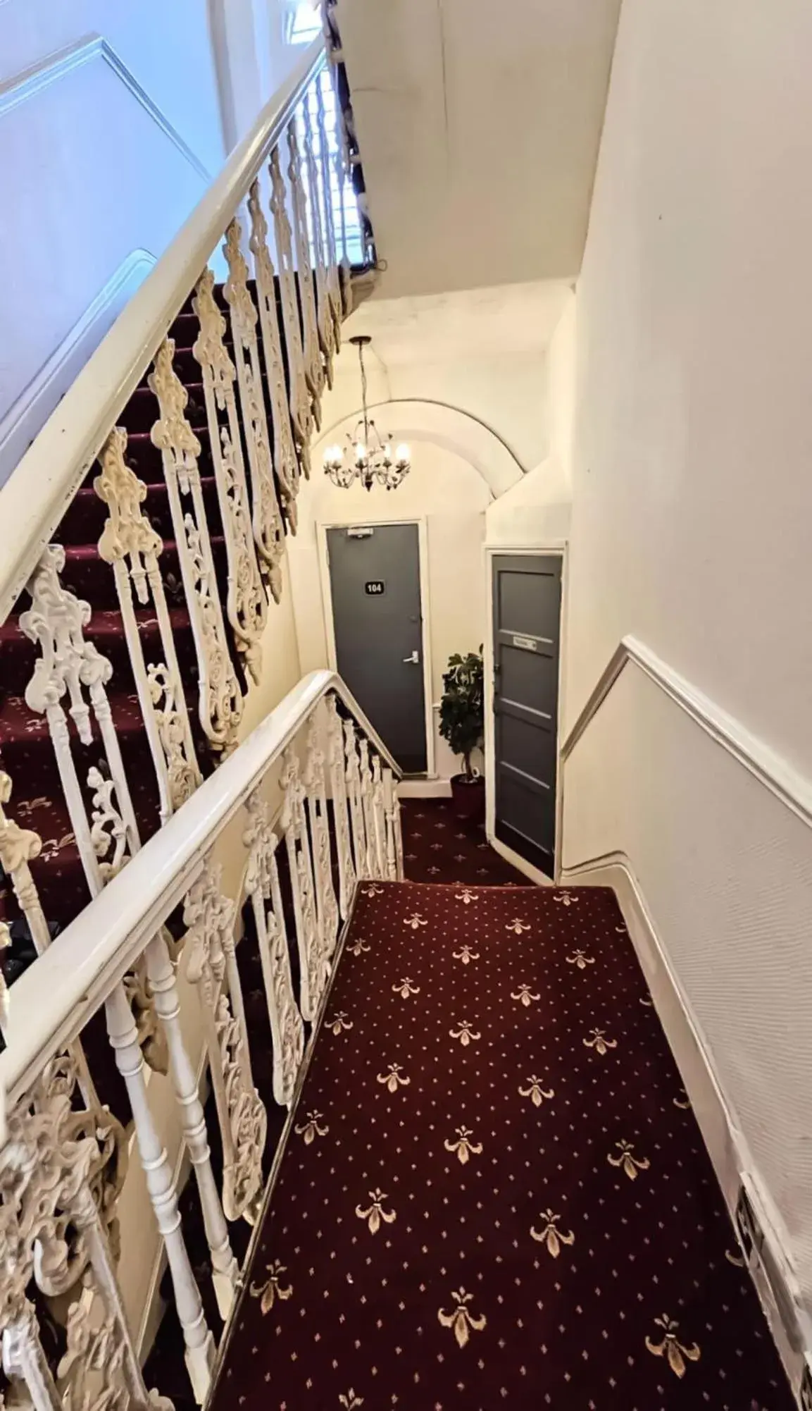 Property building in Hyde Park Court Hotel Property building in Hyde Park Court Hotel