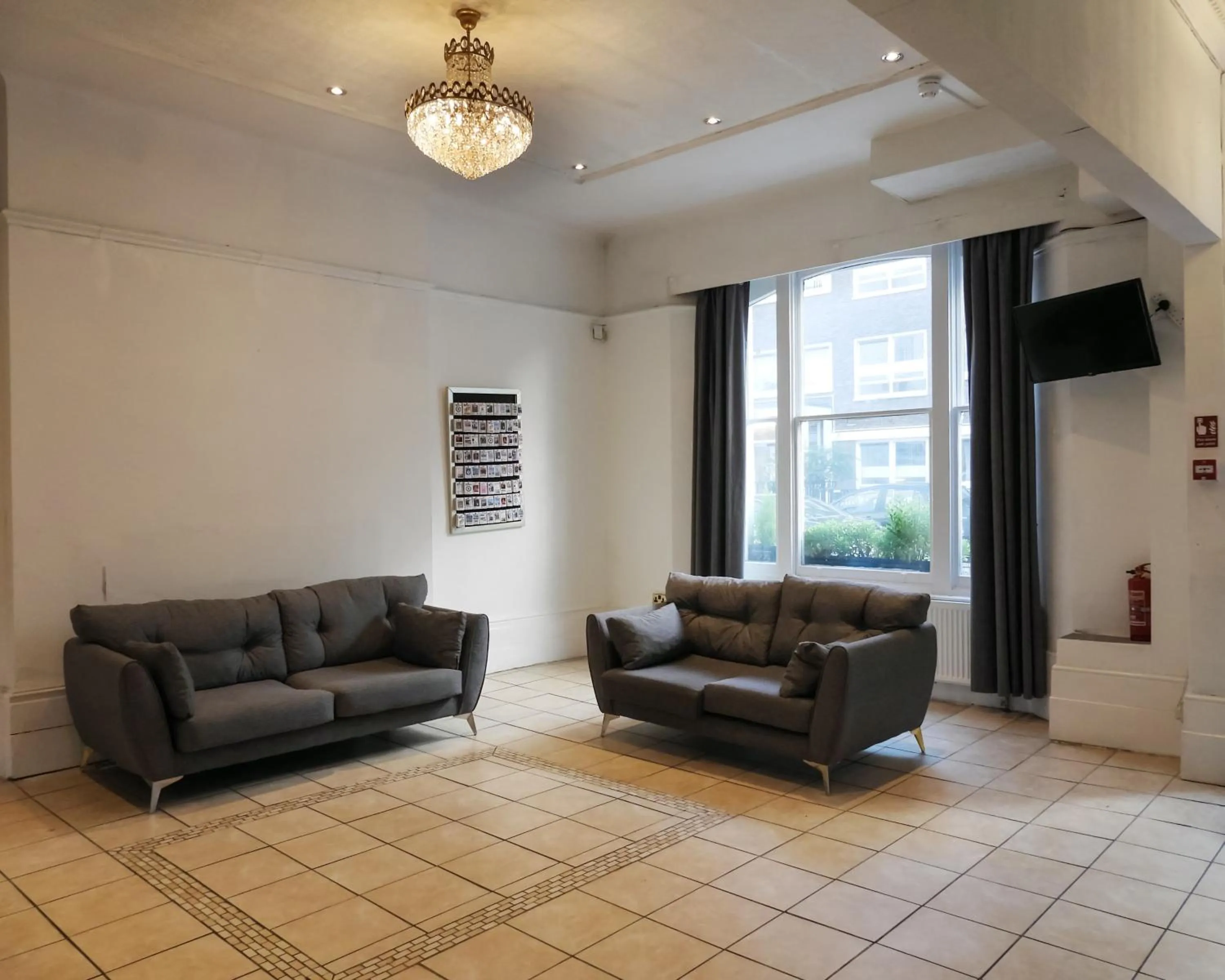 Hyde Park Court Hotel