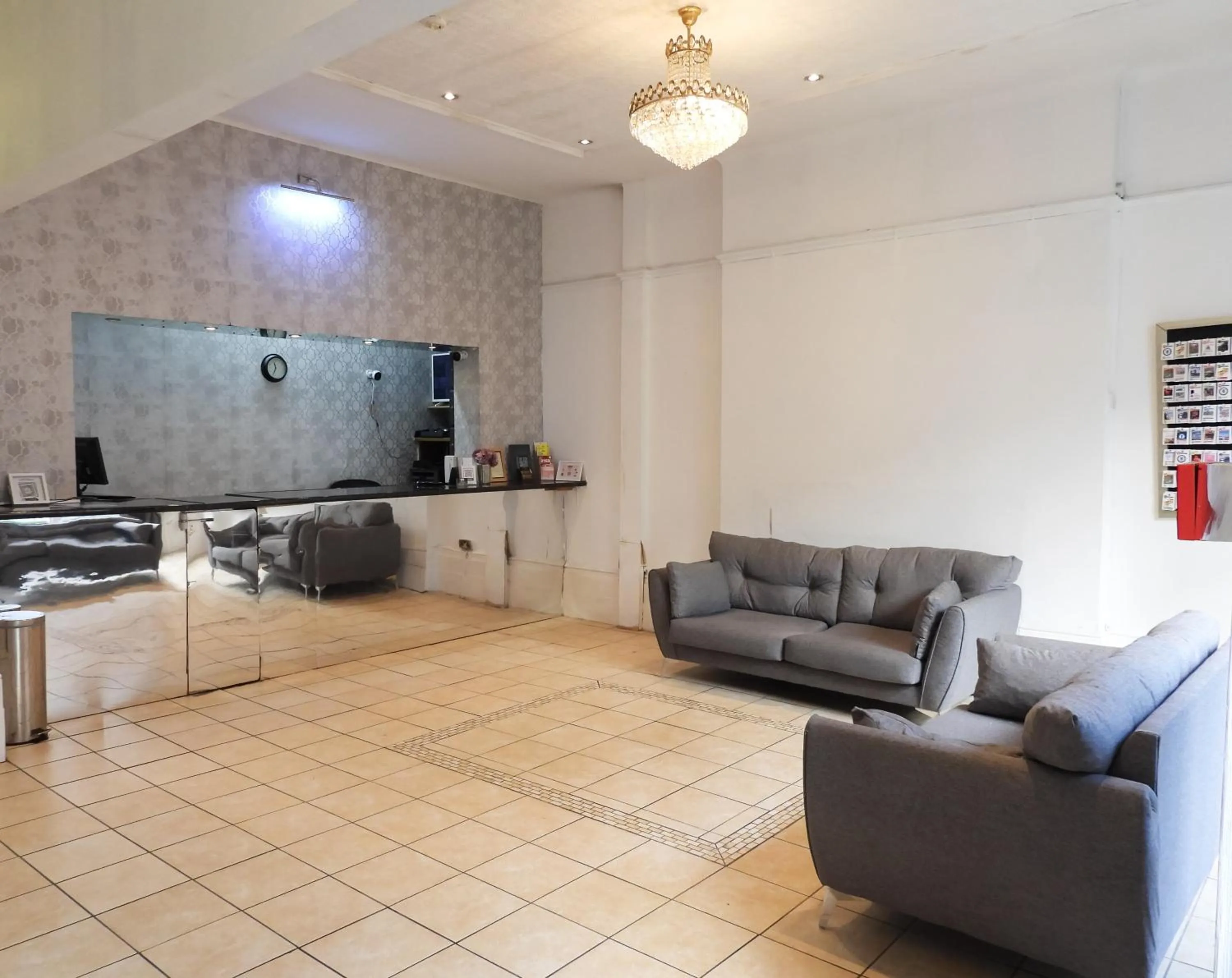 Hyde Park Court Hotel