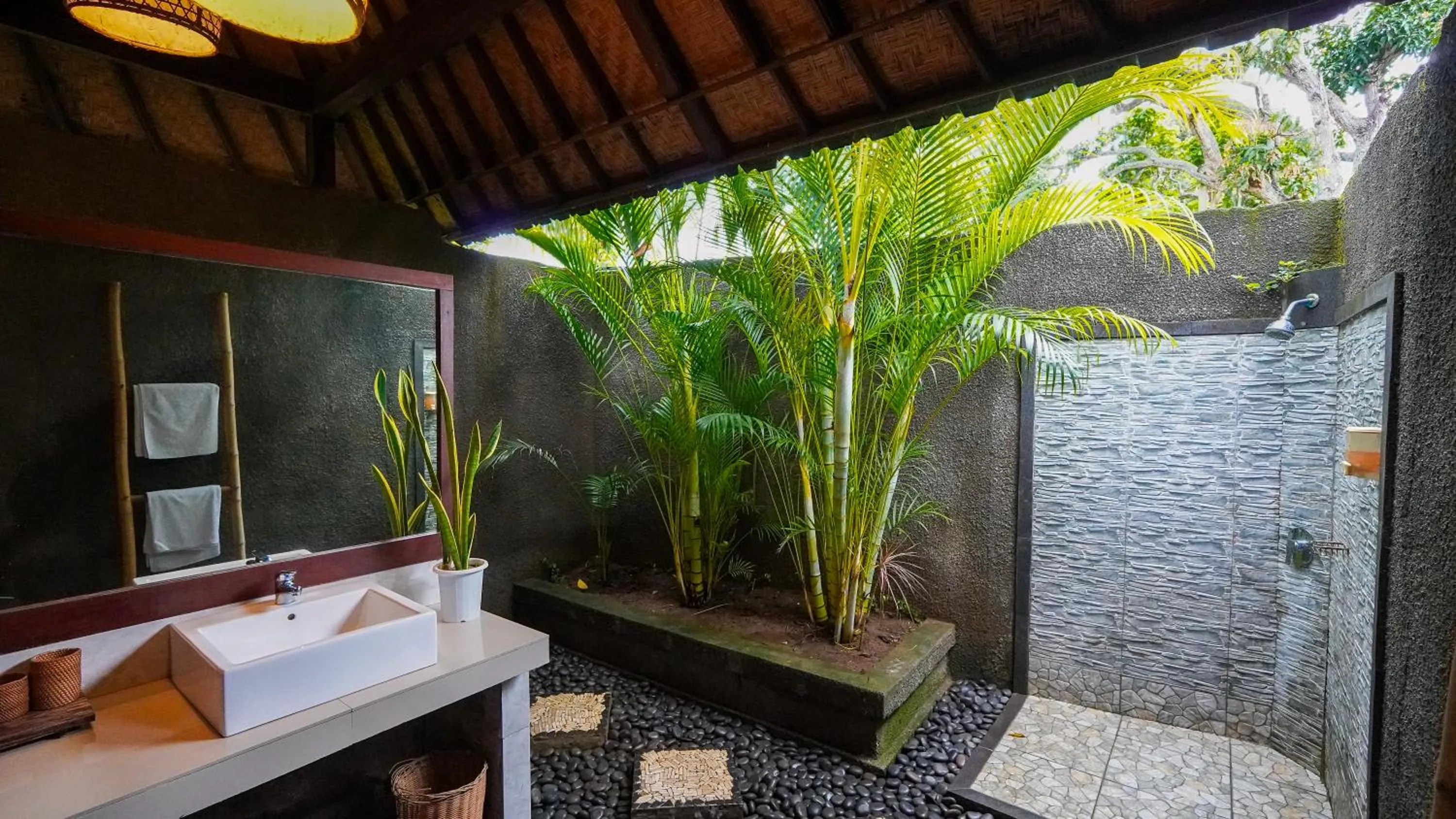 Bathroom in Darsan Lembongan Boutique Cottage