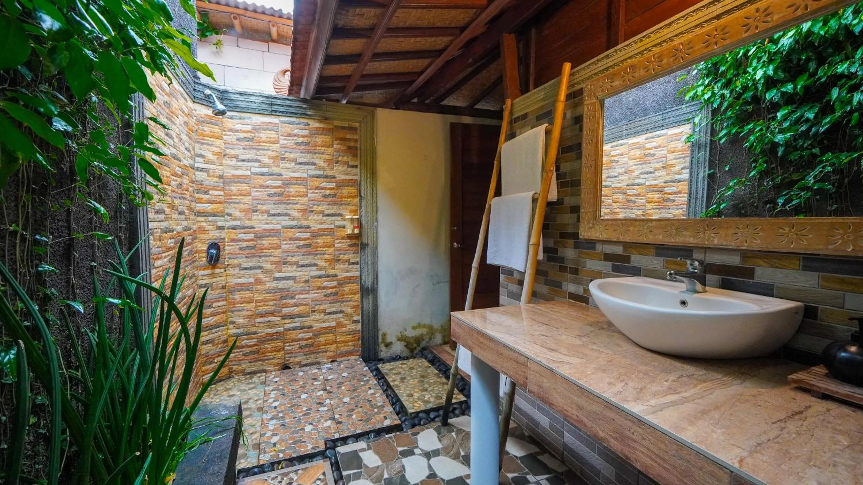 Bathroom in Darsan Lembongan Boutique Cottage