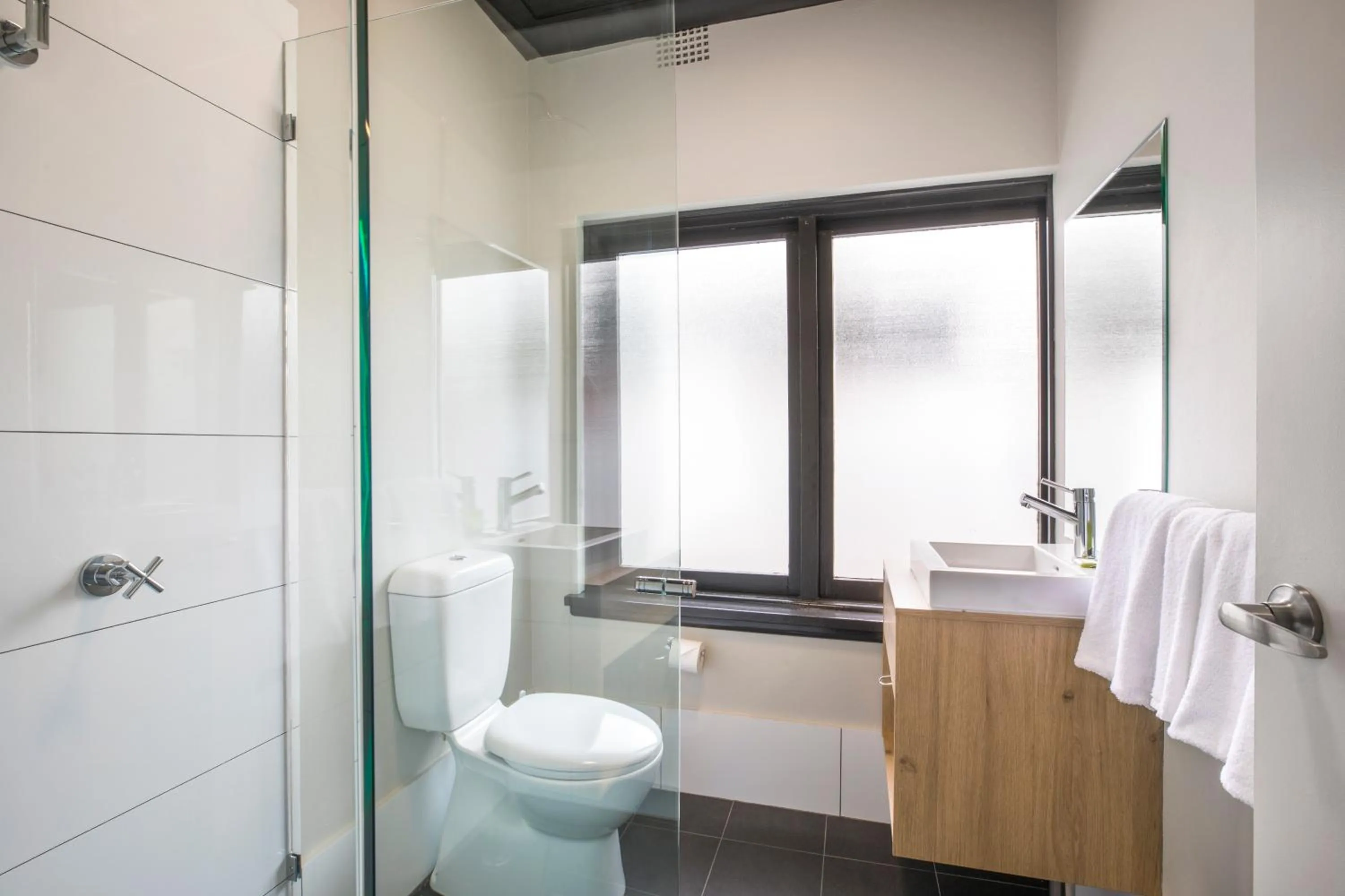 Shower in Nightcap at Chester Hill Hotel