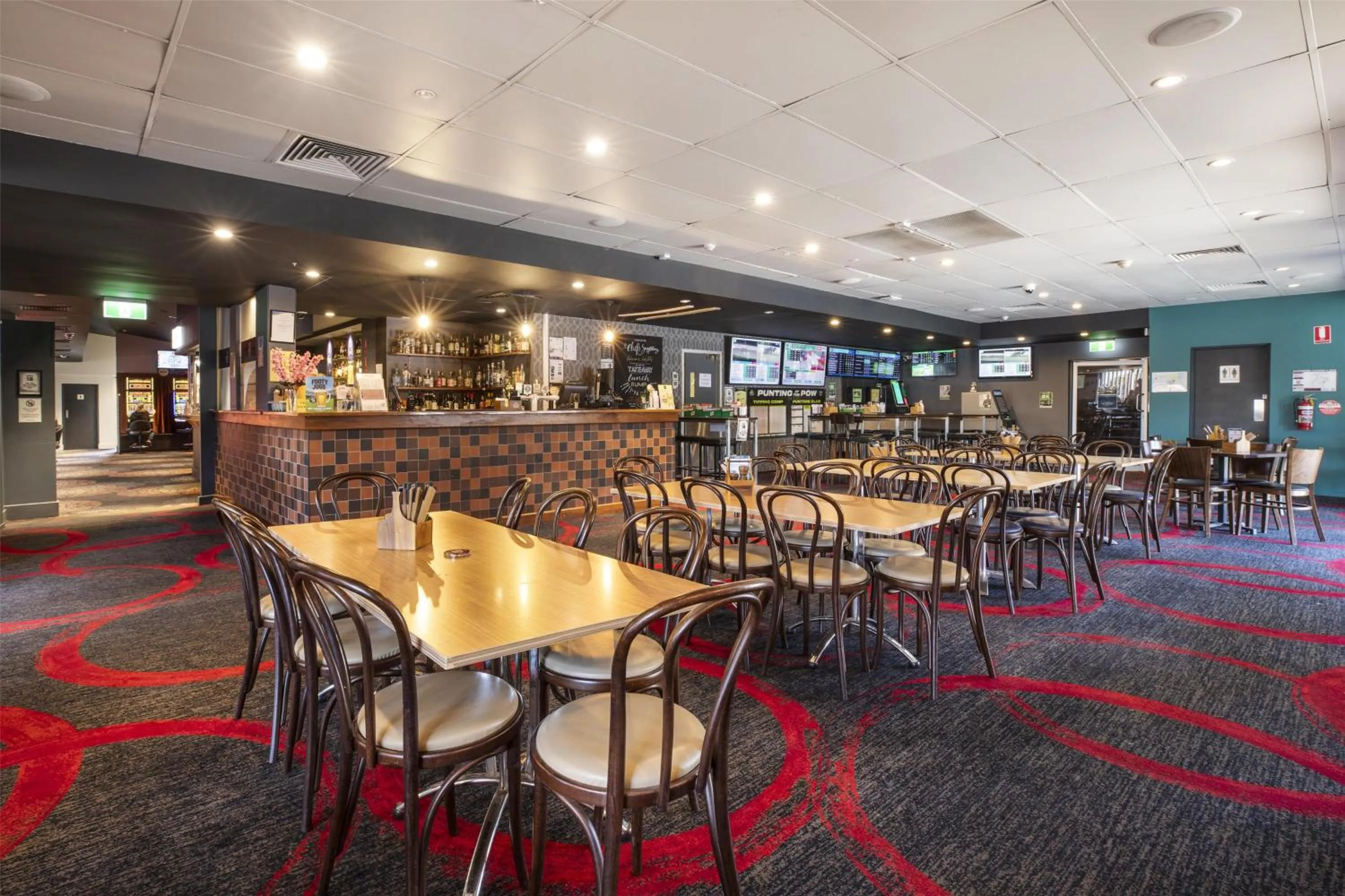 Lounge or bar in Nightcap at Prince of Wales Hotel