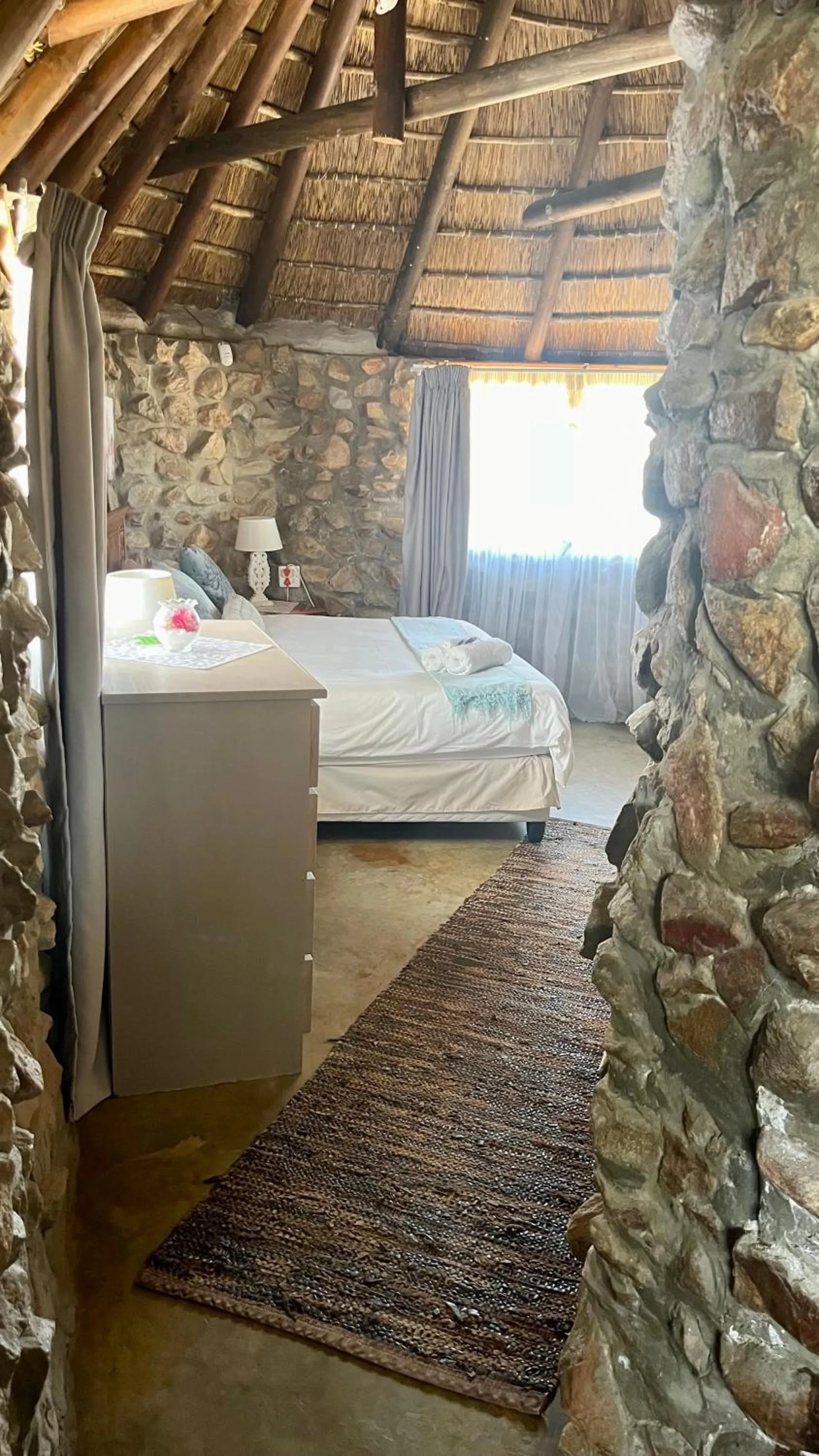 Photo of the whole room in Outeniquabosch Lodge