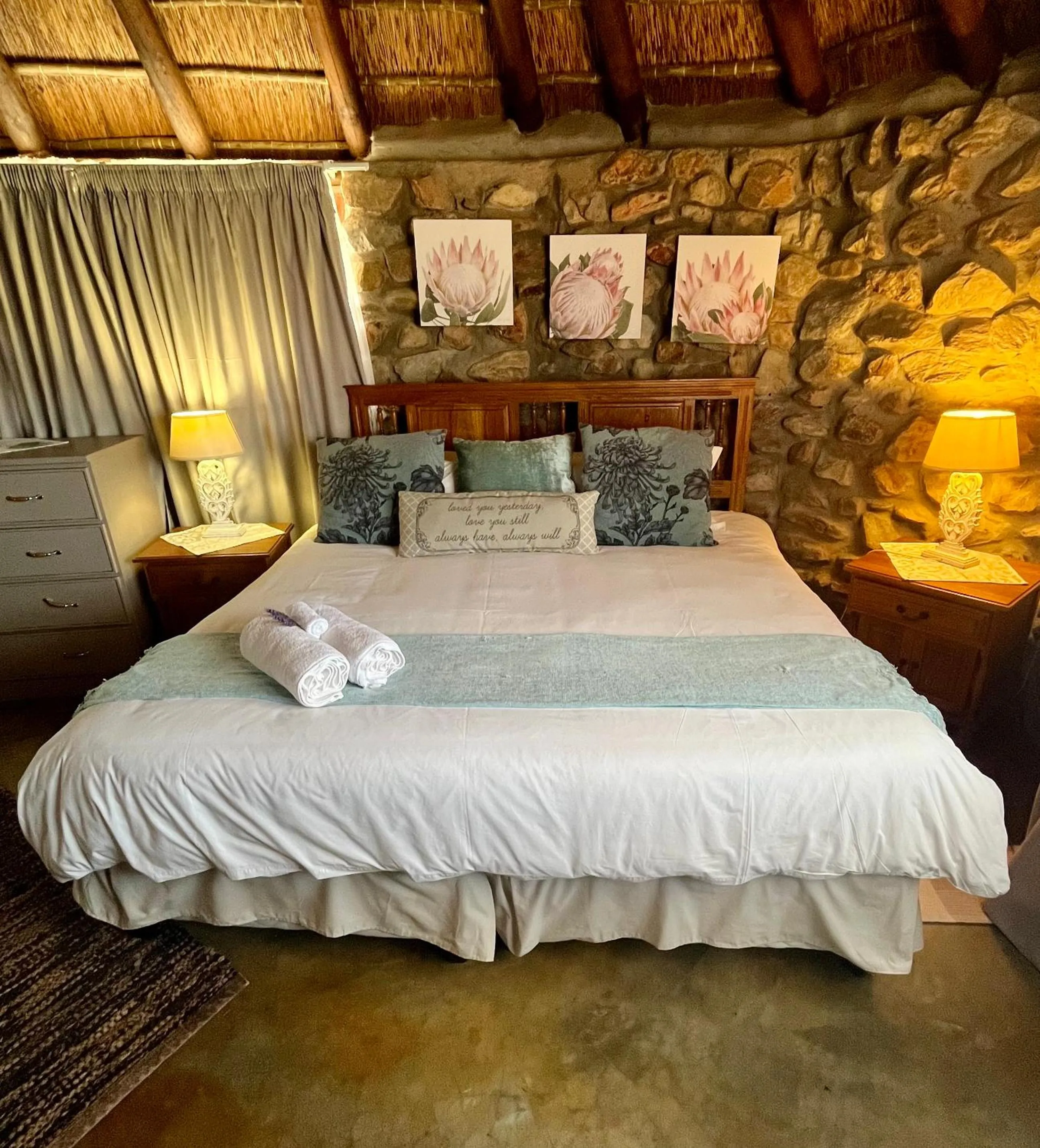 Bed in Outeniquabosch Lodge
