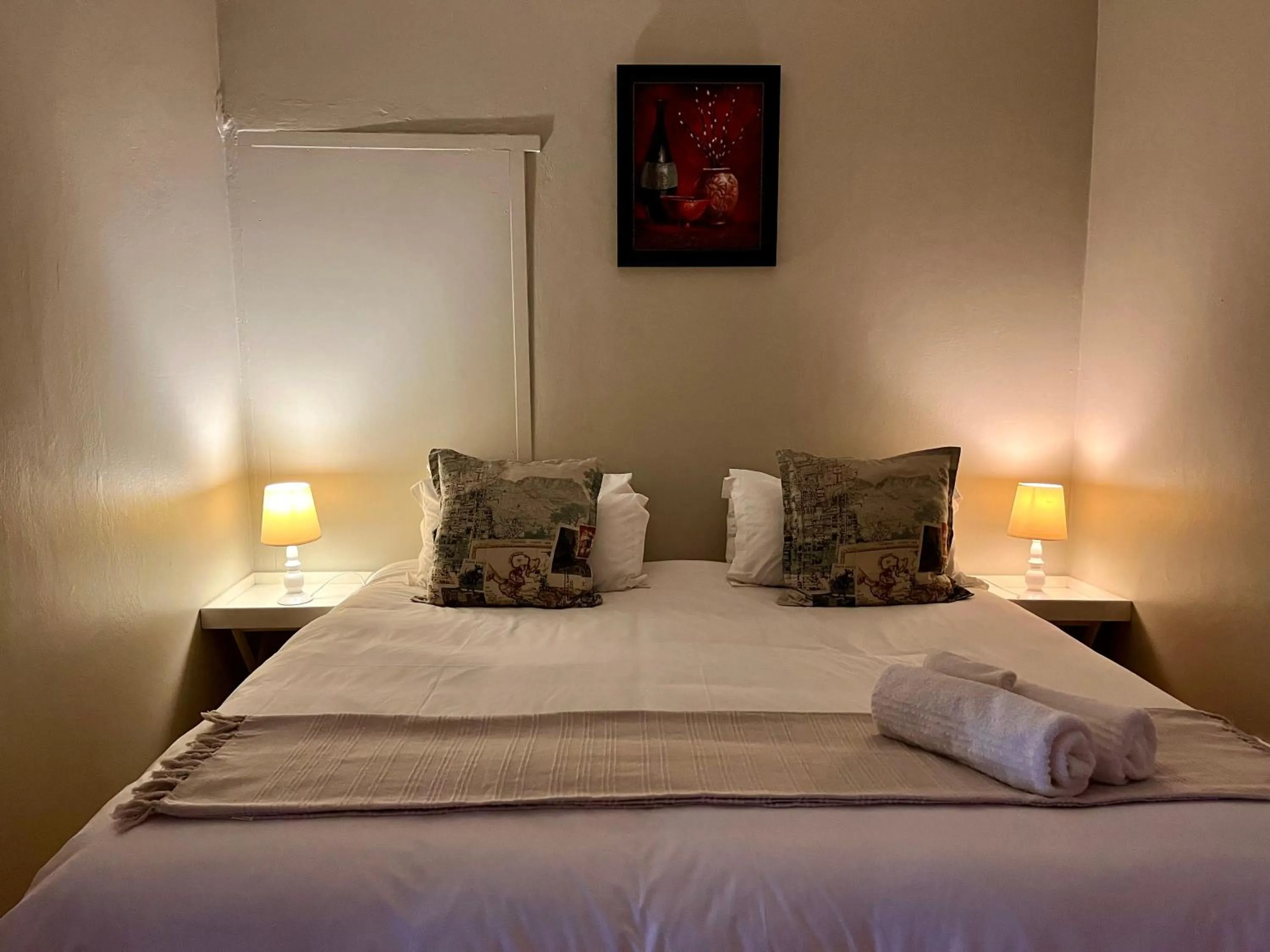 Bed in Outeniquabosch Lodge