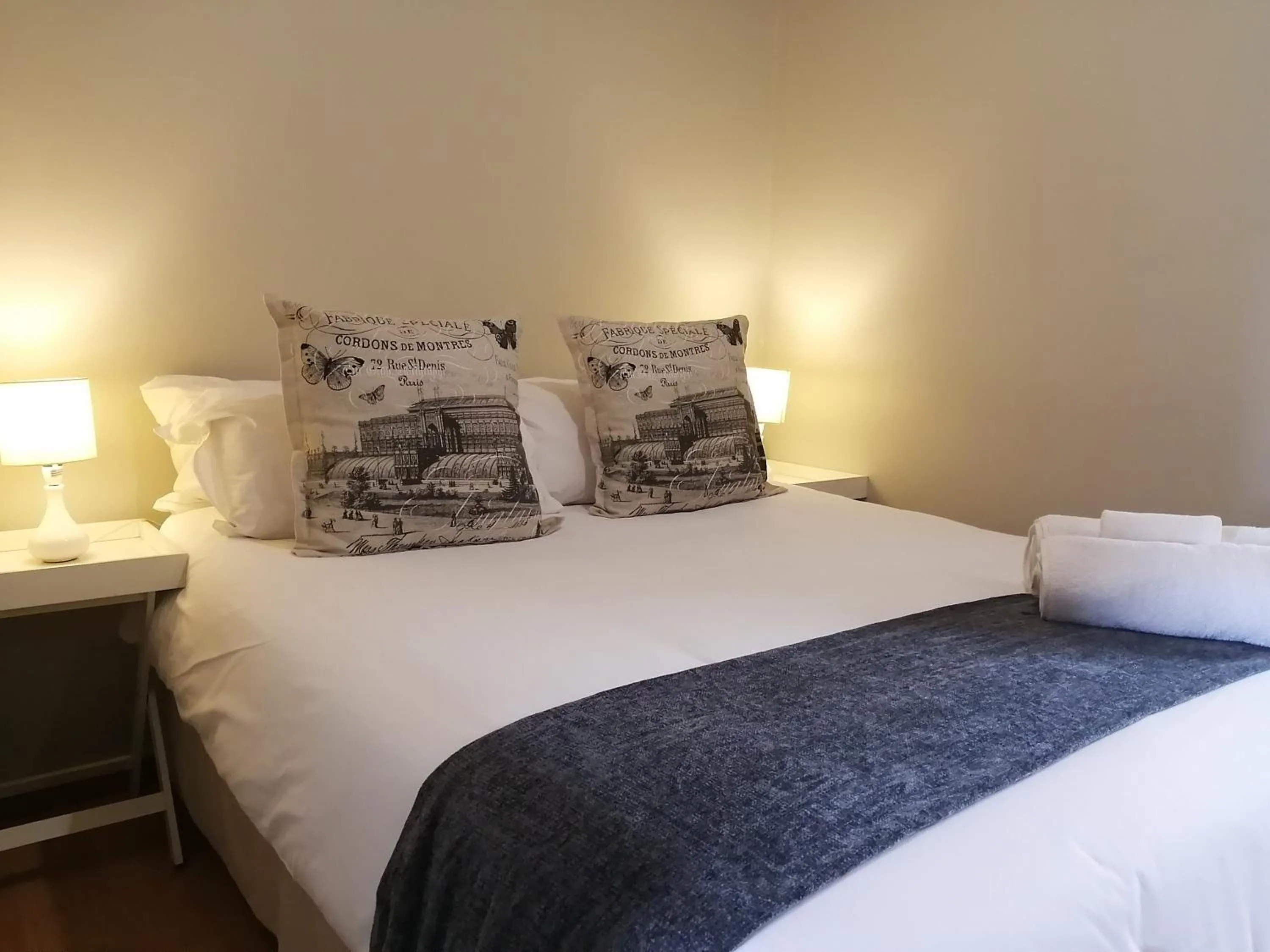 Bed in Outeniquabosch Lodge