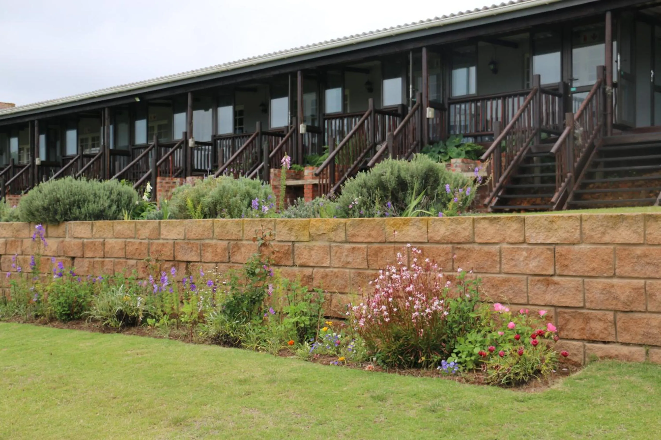 Property building in Outeniquabosch Lodge