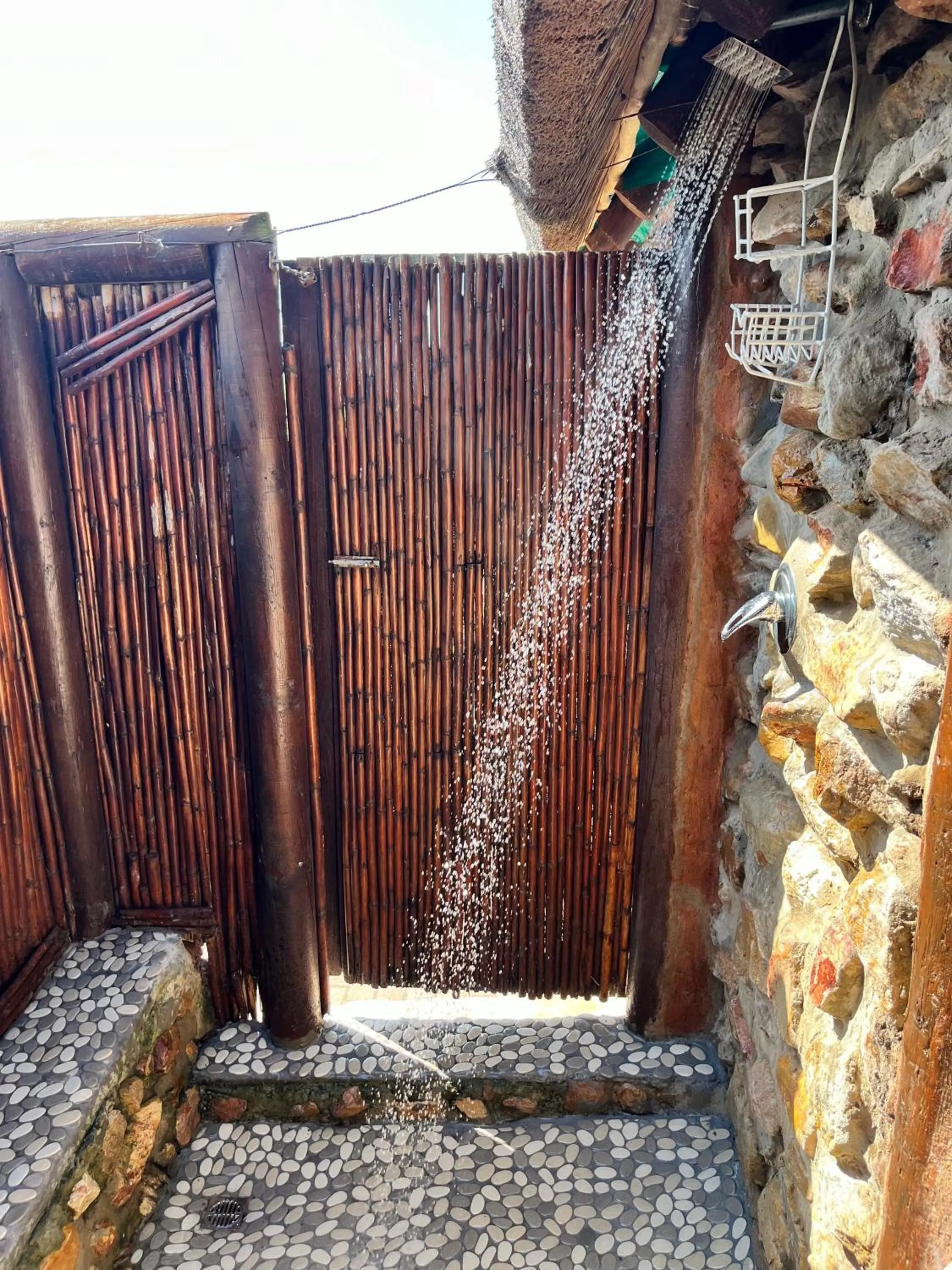Shower in Outeniquabosch Lodge