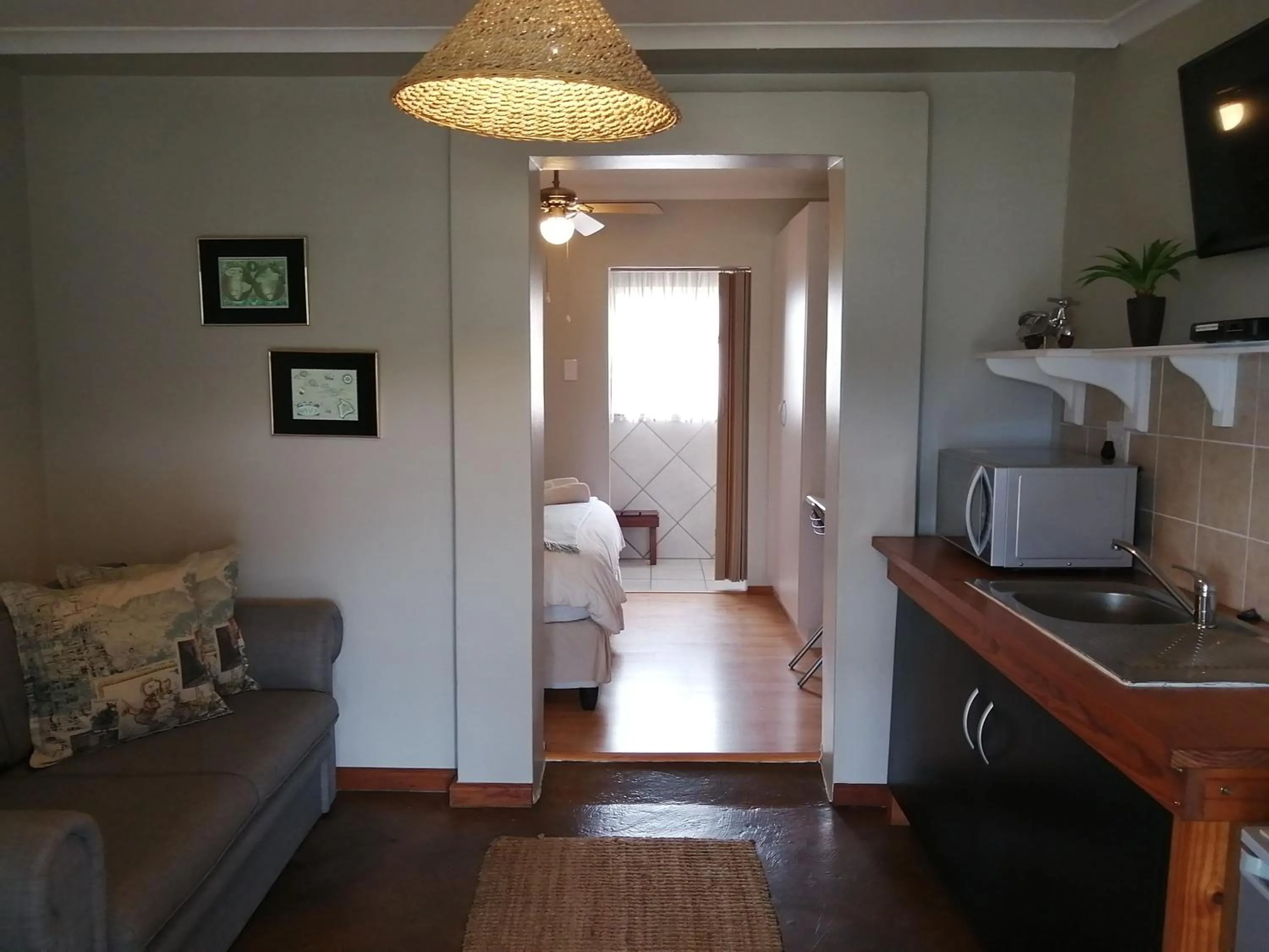 Photo of the whole room in Outeniquabosch Lodge