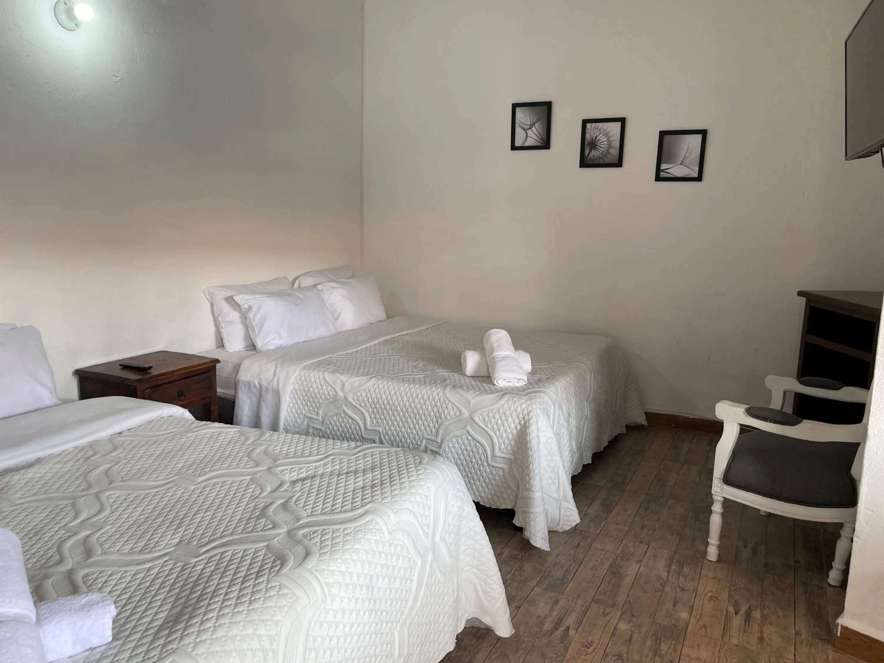 Photo of the whole room, Bed in Celeste Villa de Leyva