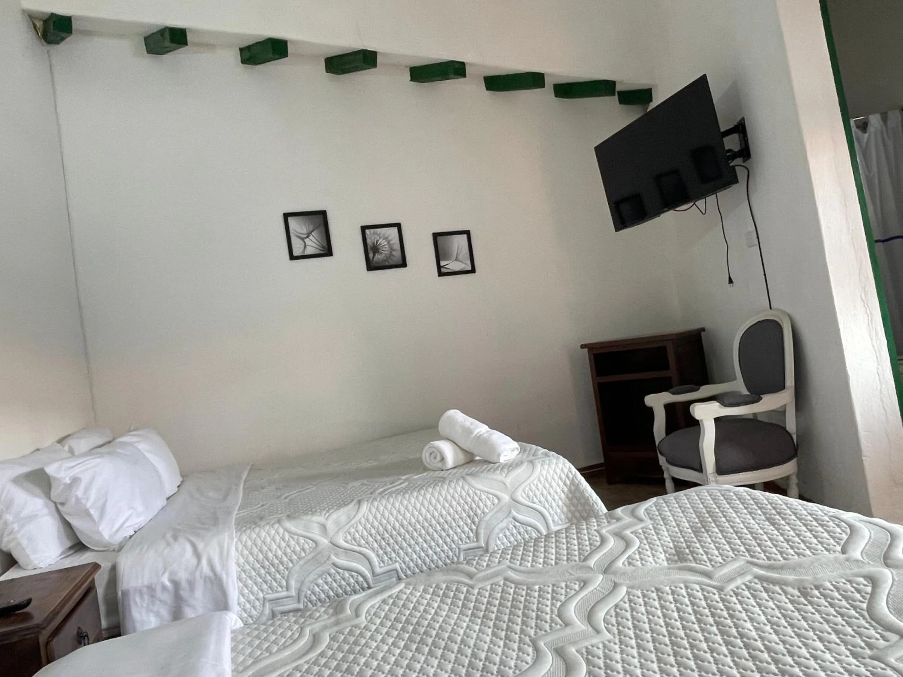 Photo of the whole room, Bed in Celeste Villa de Leyva