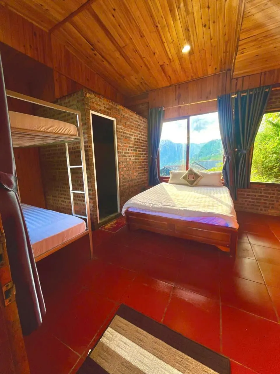 Bed in VALLEY VIEW COFFEE & STAY