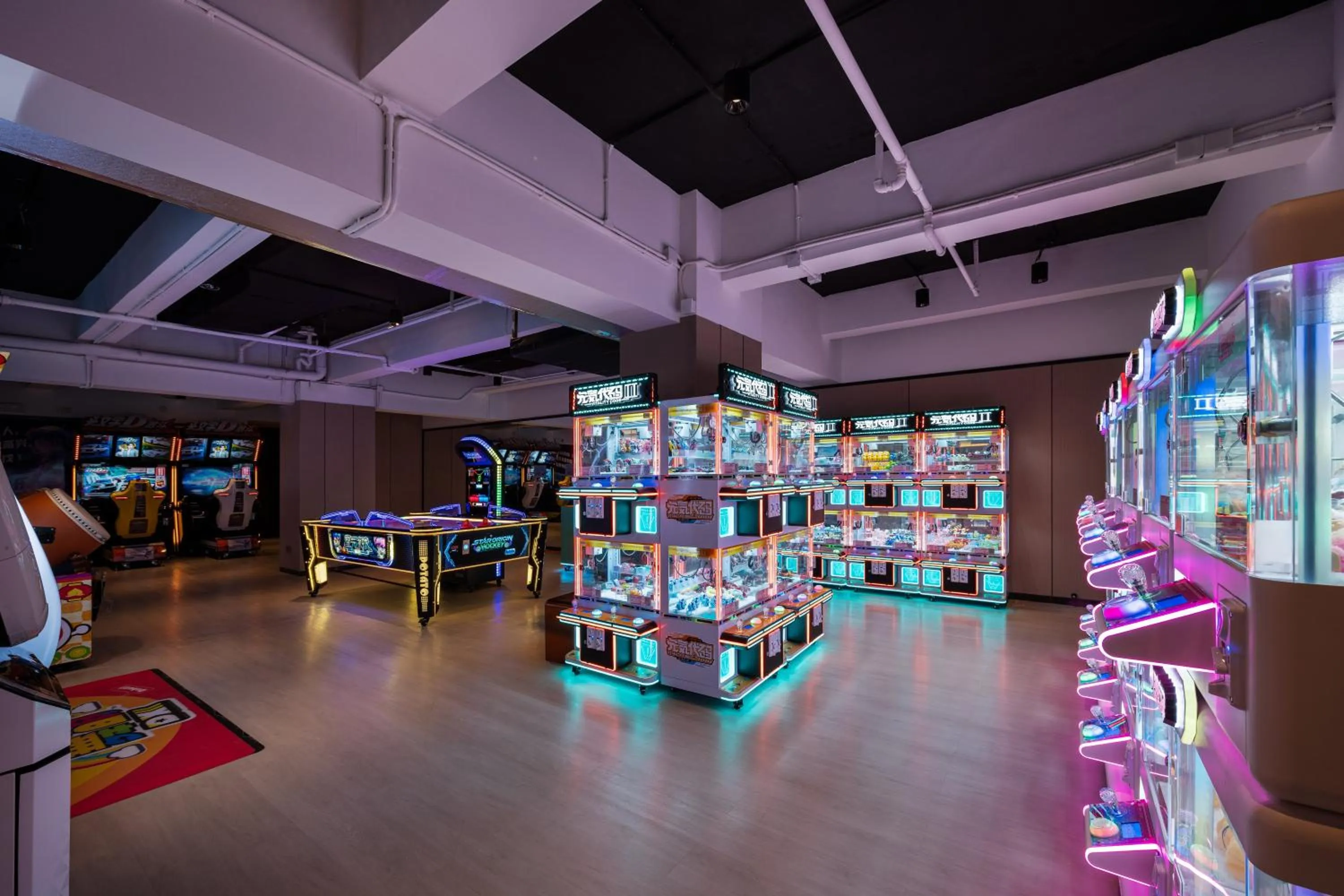 Game Room in Zhuhai Palm Spring Hotel
