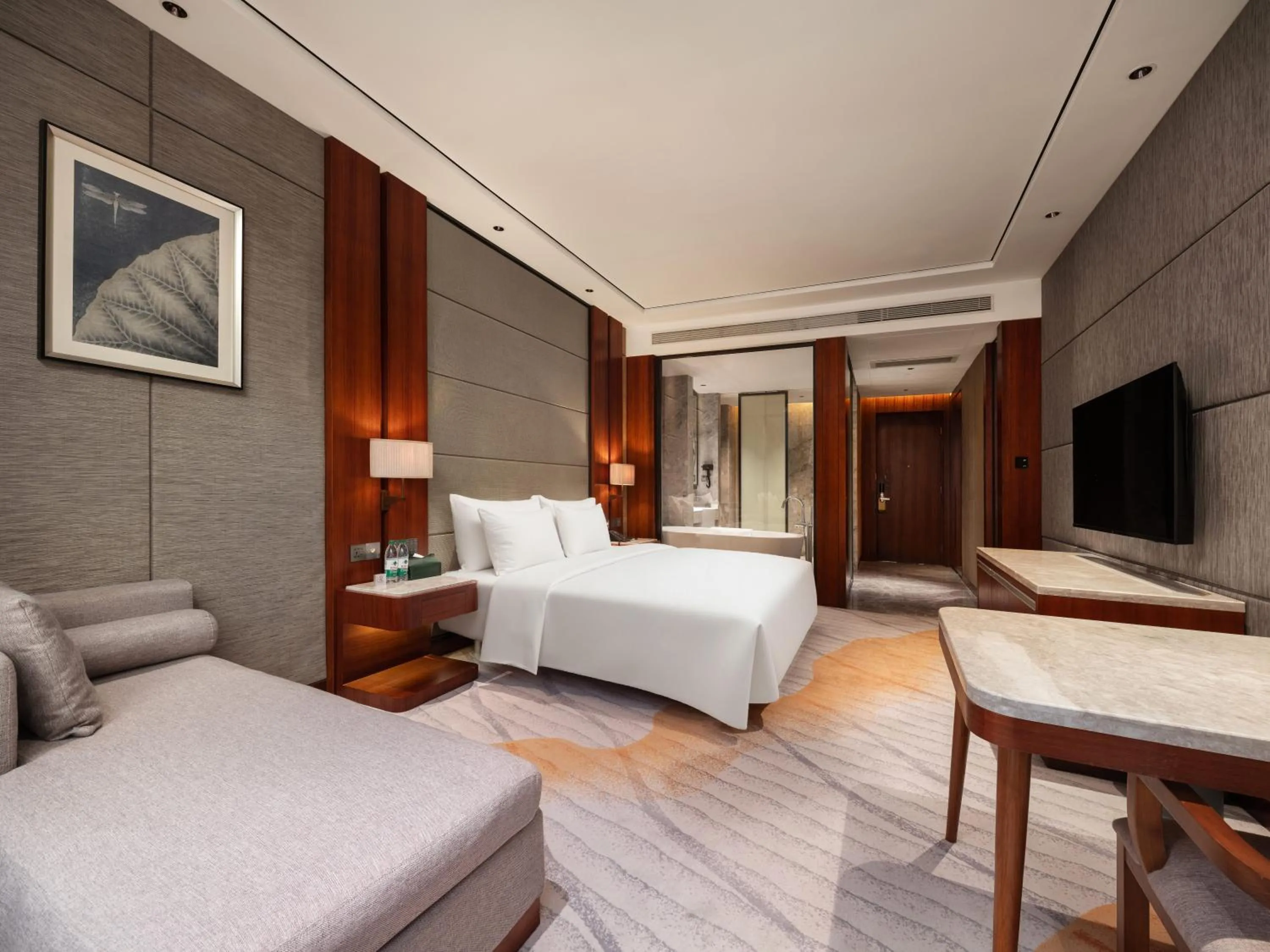 Bed in Zhuhai Palm Spring Hotel