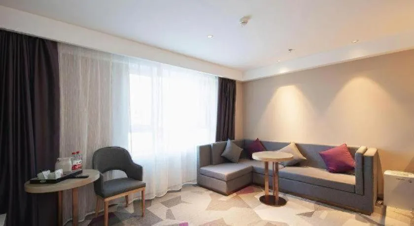 Lavande Hotel Changchun New District North Lake Longxiang Plaza