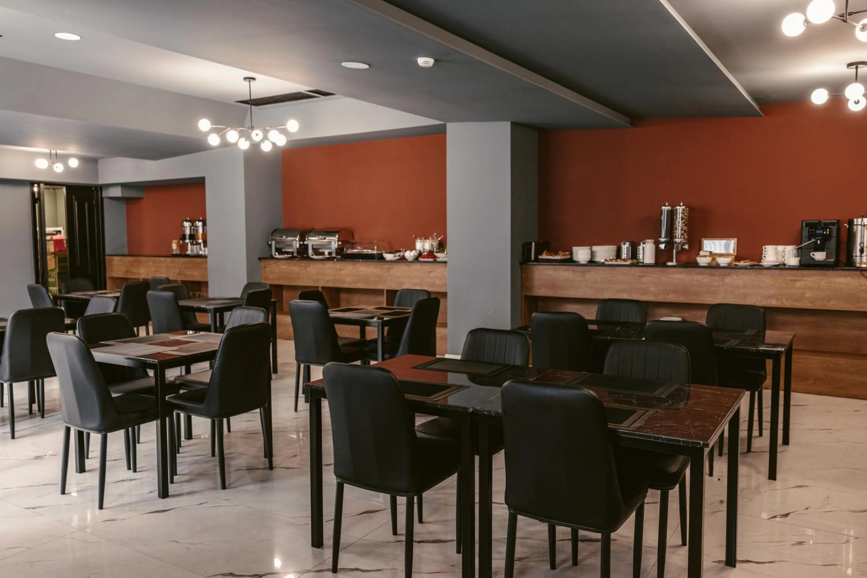 Restaurant/places to eat in Hotel Splendid Tbilisi