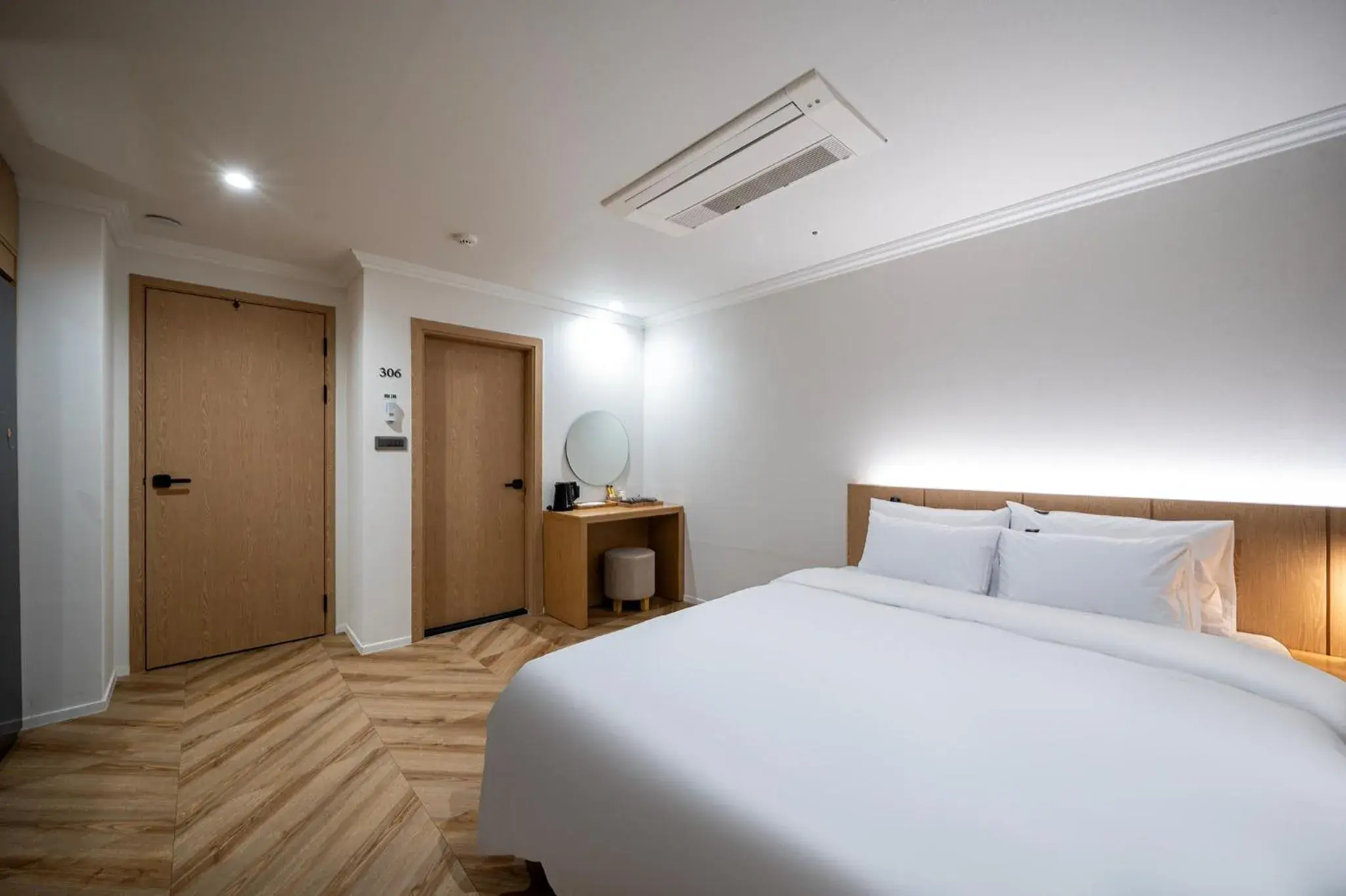 Photo of the whole room, Bed in H Avenue Gumi Okgye Photo of the whole room, Bed in H Avenue Gumi Okgye