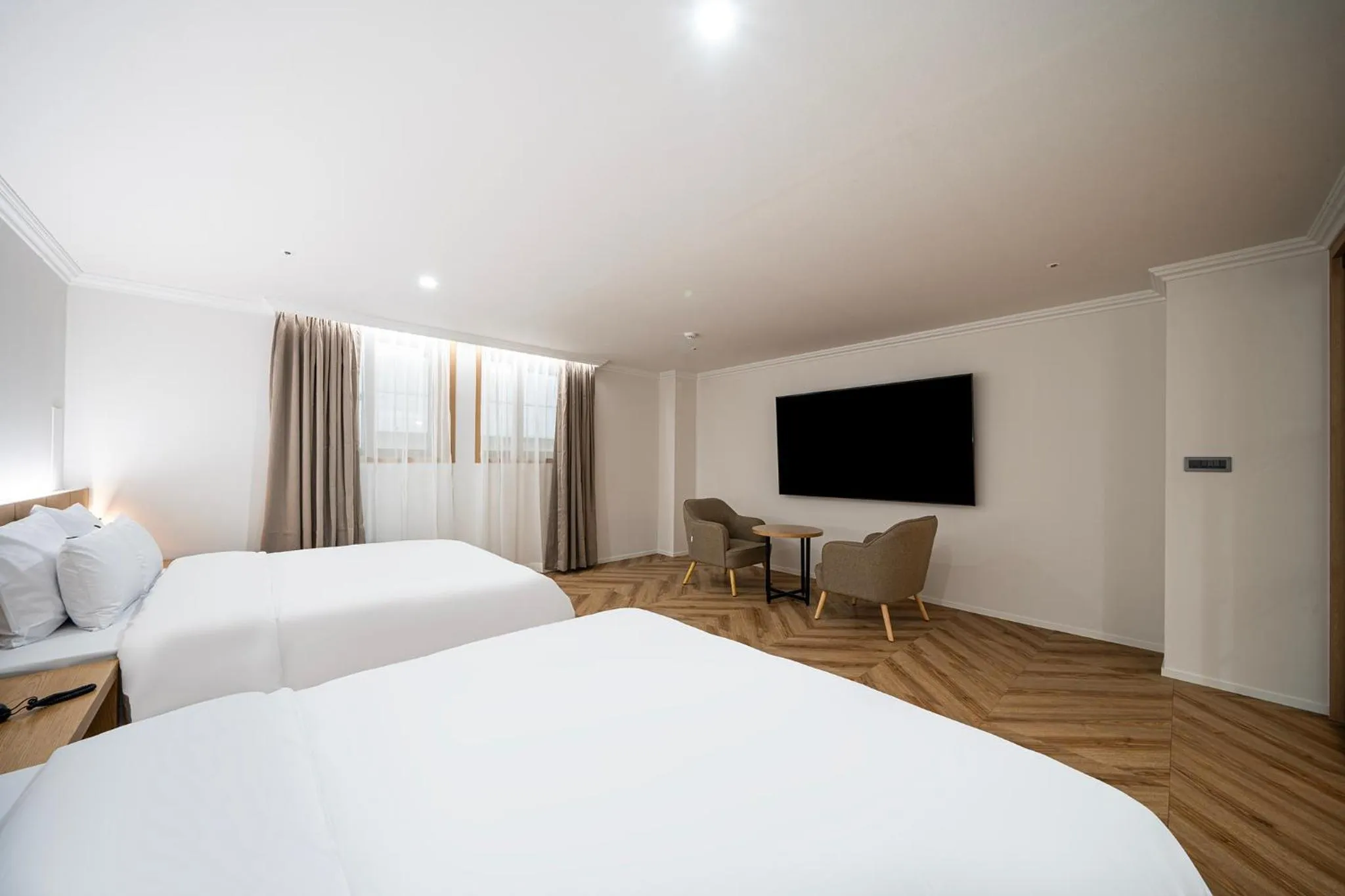 Photo of the whole room, Bed in H Avenue Gumi Okgye