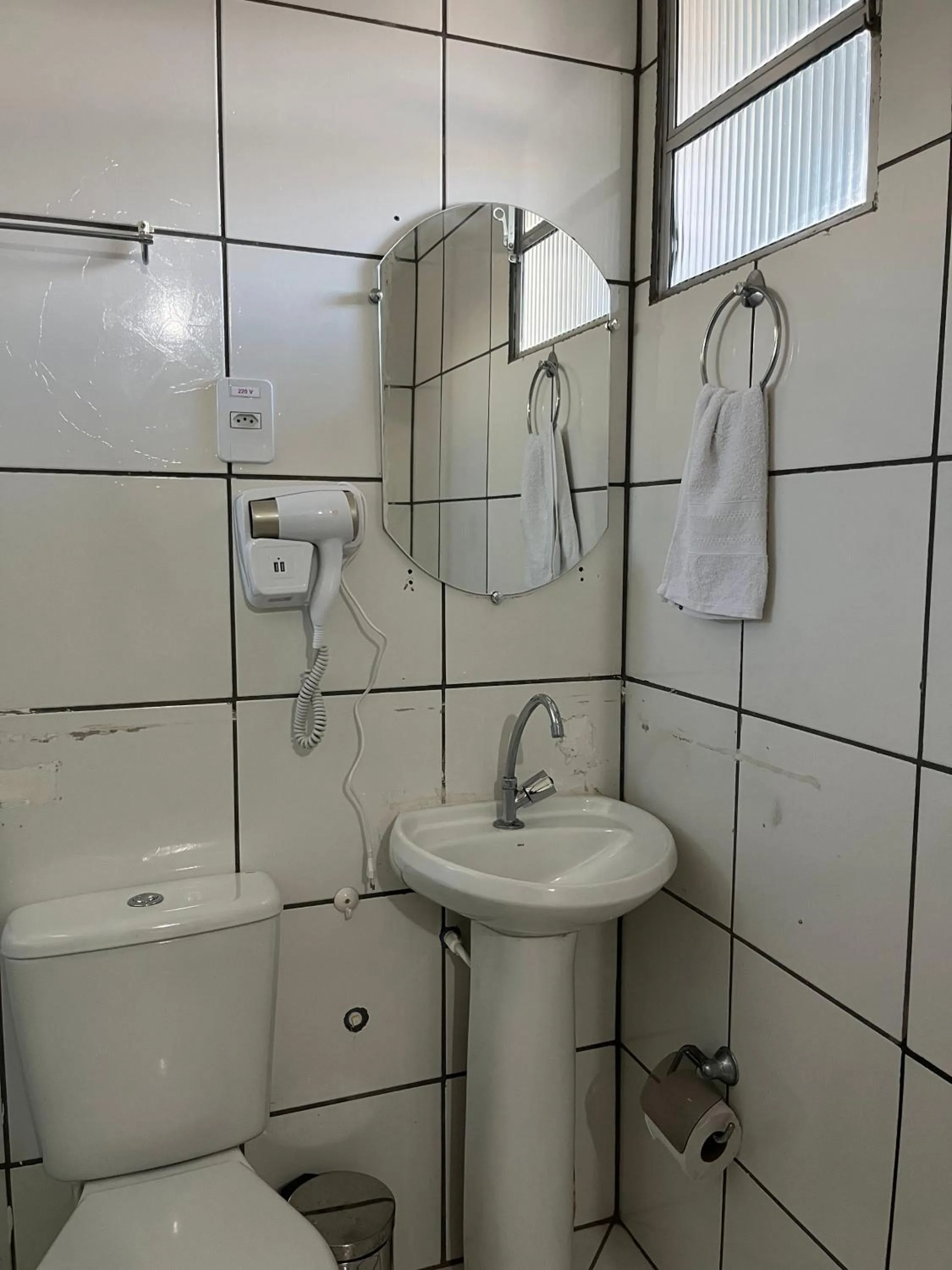 Shower in Hotel Aconchegante