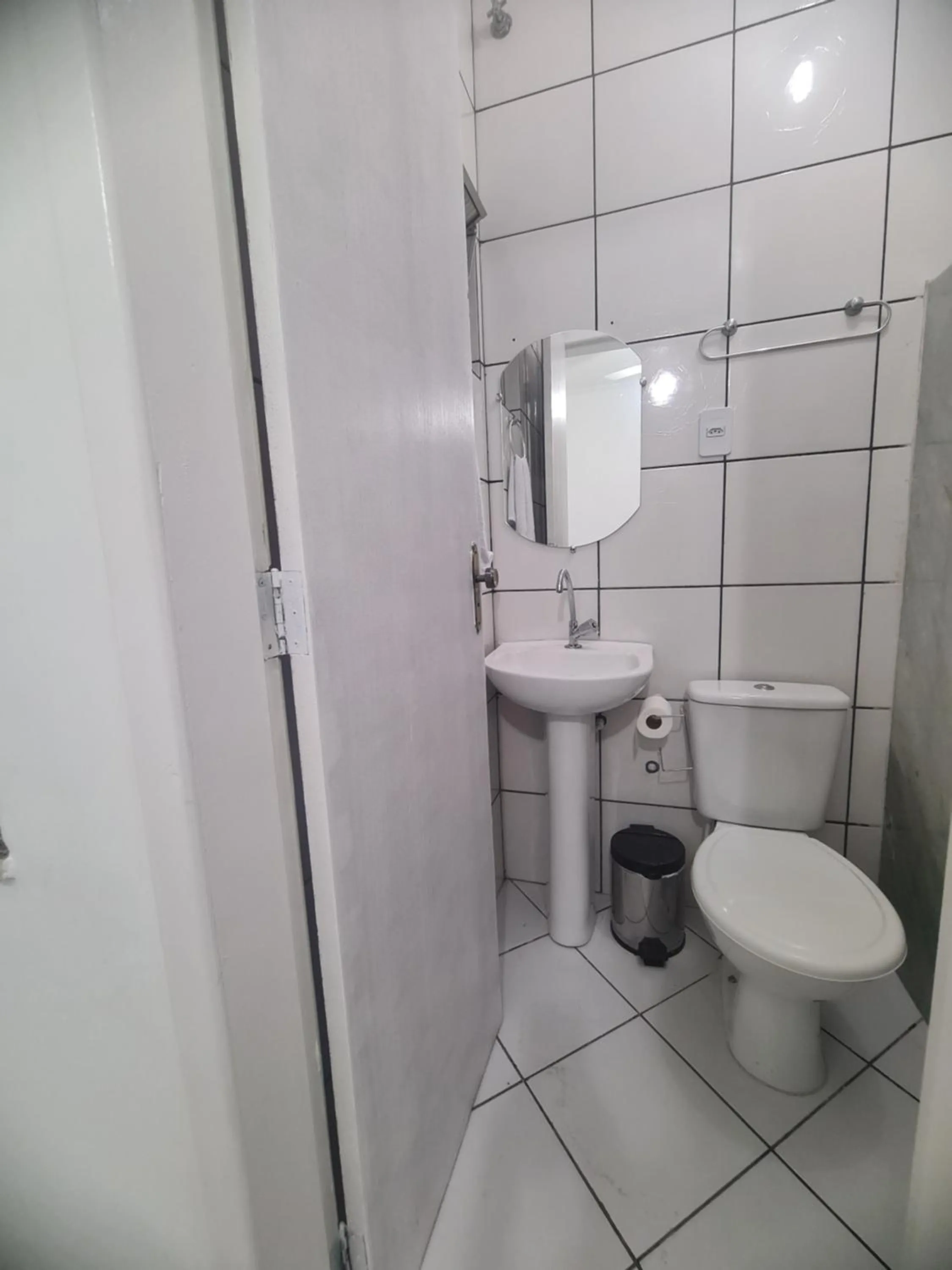 Shower in Hotel Aconchegante