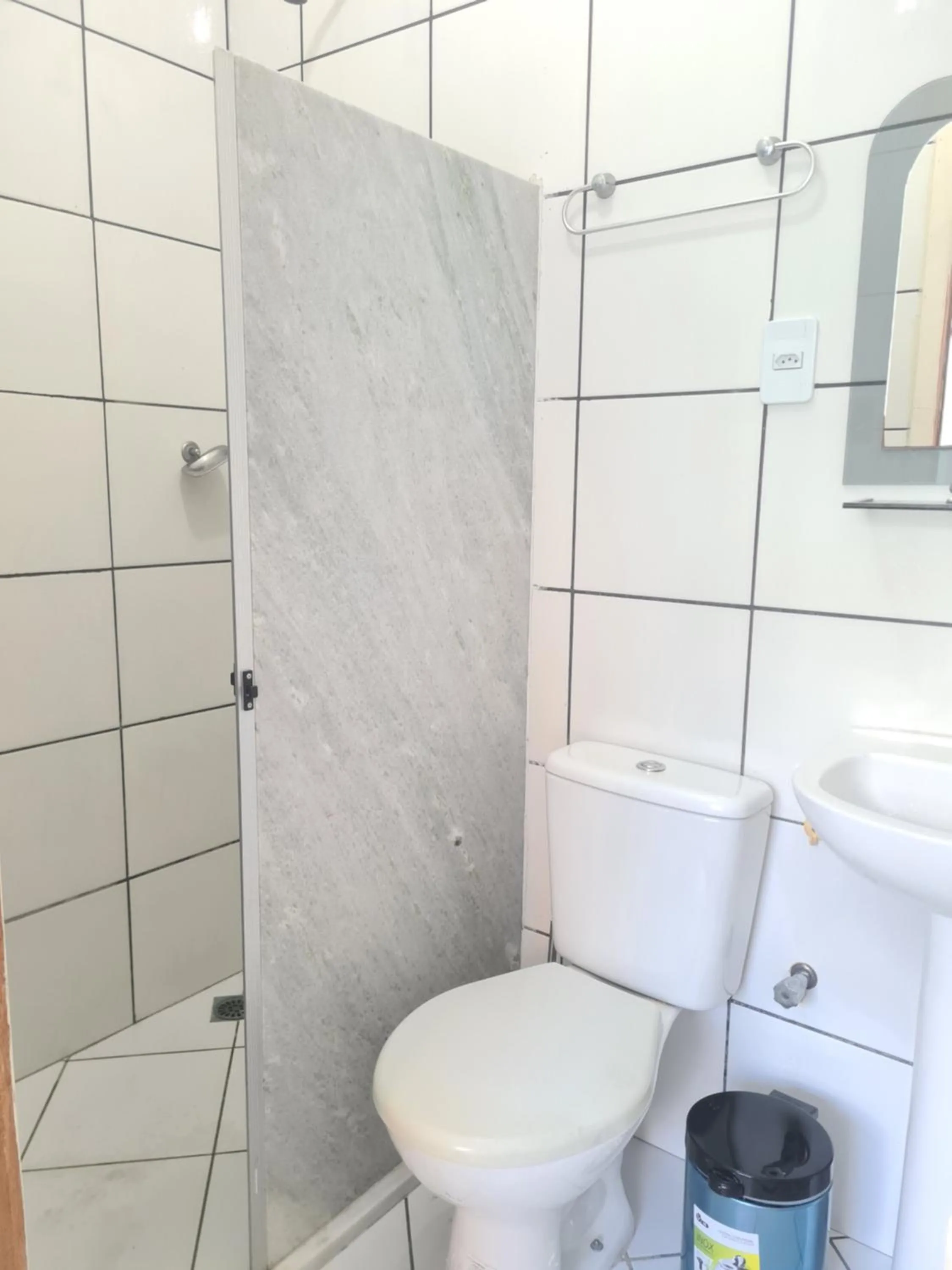 Shower in Hotel Aconchegante
