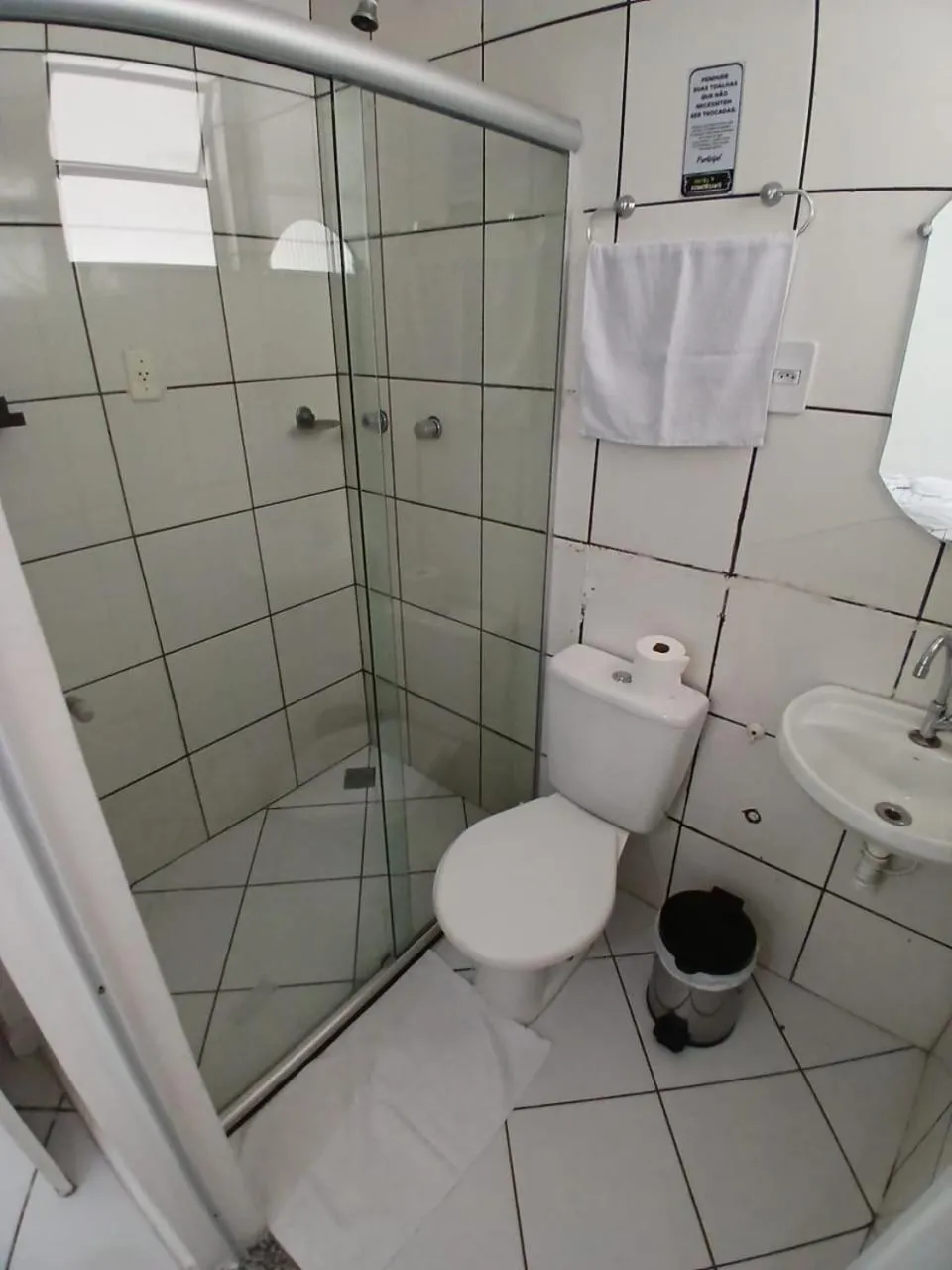 Shower in Hotel Aconchegante