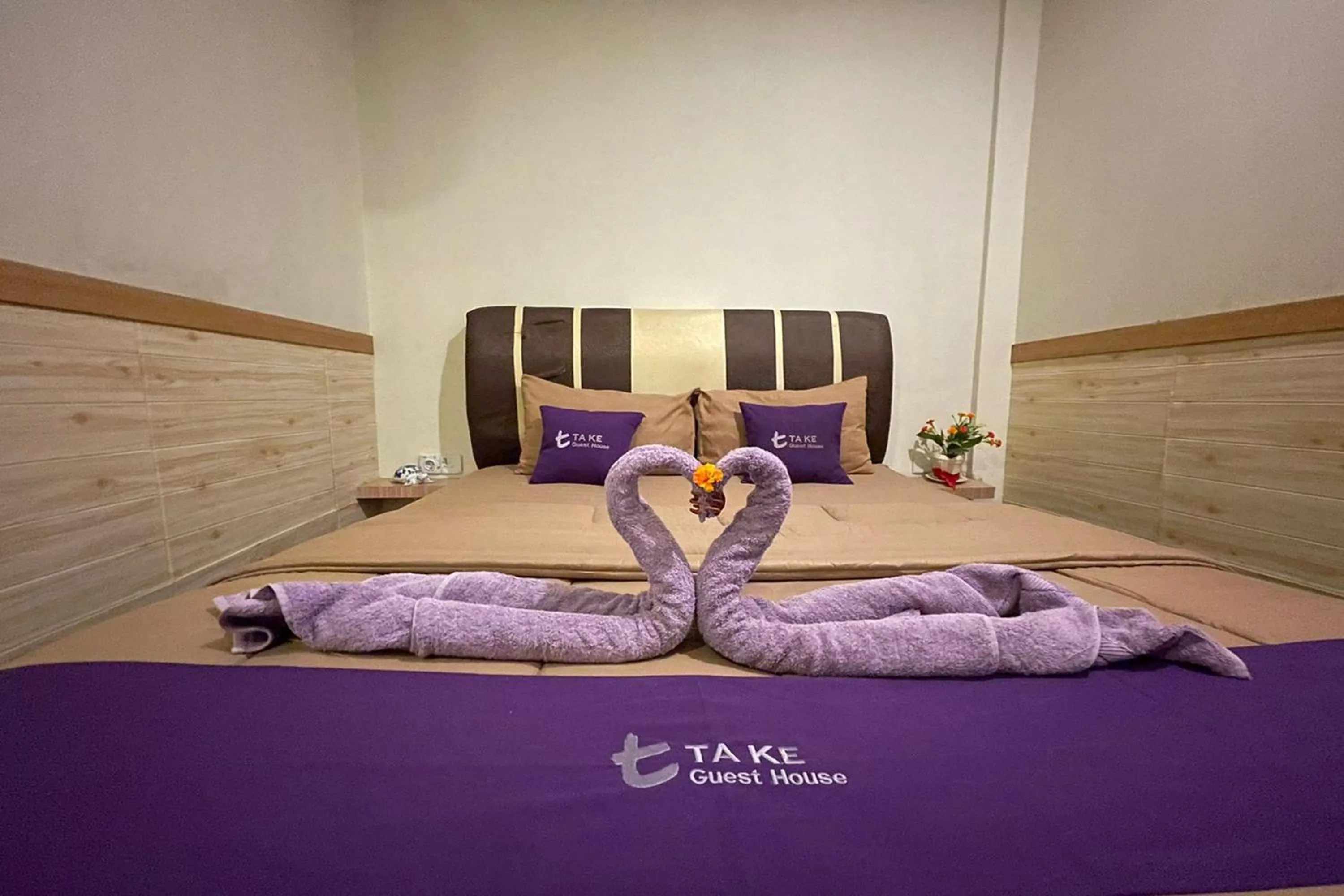 Bedroom, Bed in Take Guesthouse 1