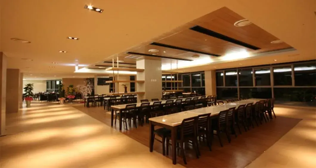 Restaurant/places to eat in High Castle Resort Restaurant/places to eat in High Castle Resort