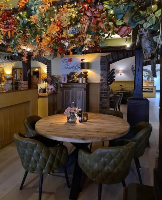 Restaurant/places to eat in Hotel Arcen