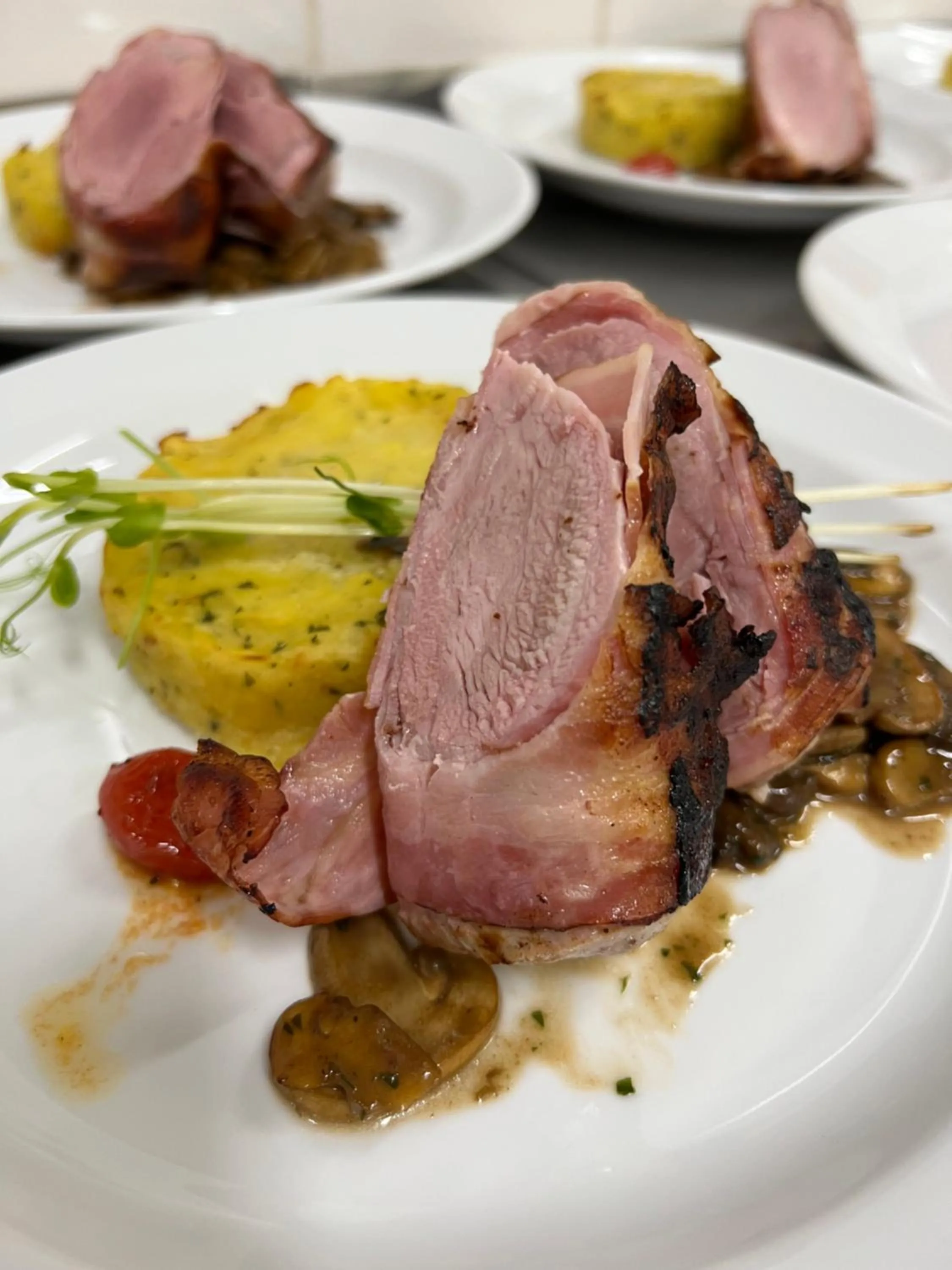 Restaurant/places to eat in Hotel Eurobus