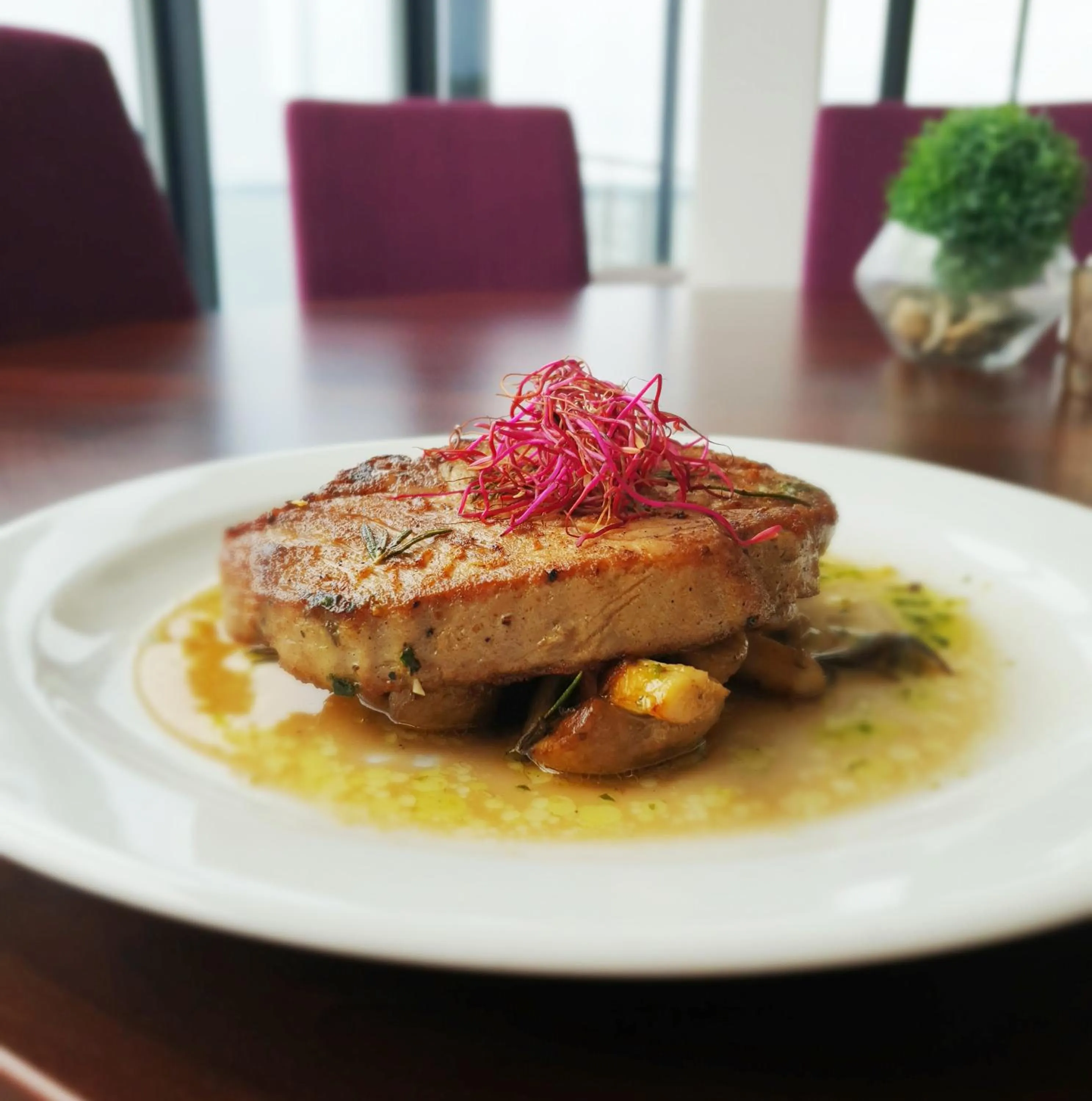 Restaurant/places to eat in Hotel Eurobus