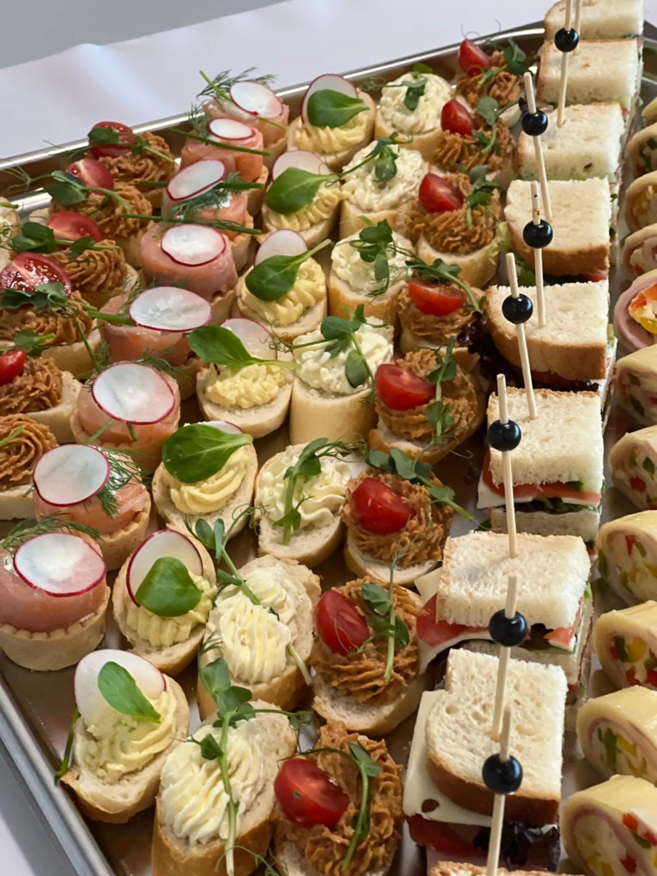 Restaurant/places to eat in Hotel Eurobus