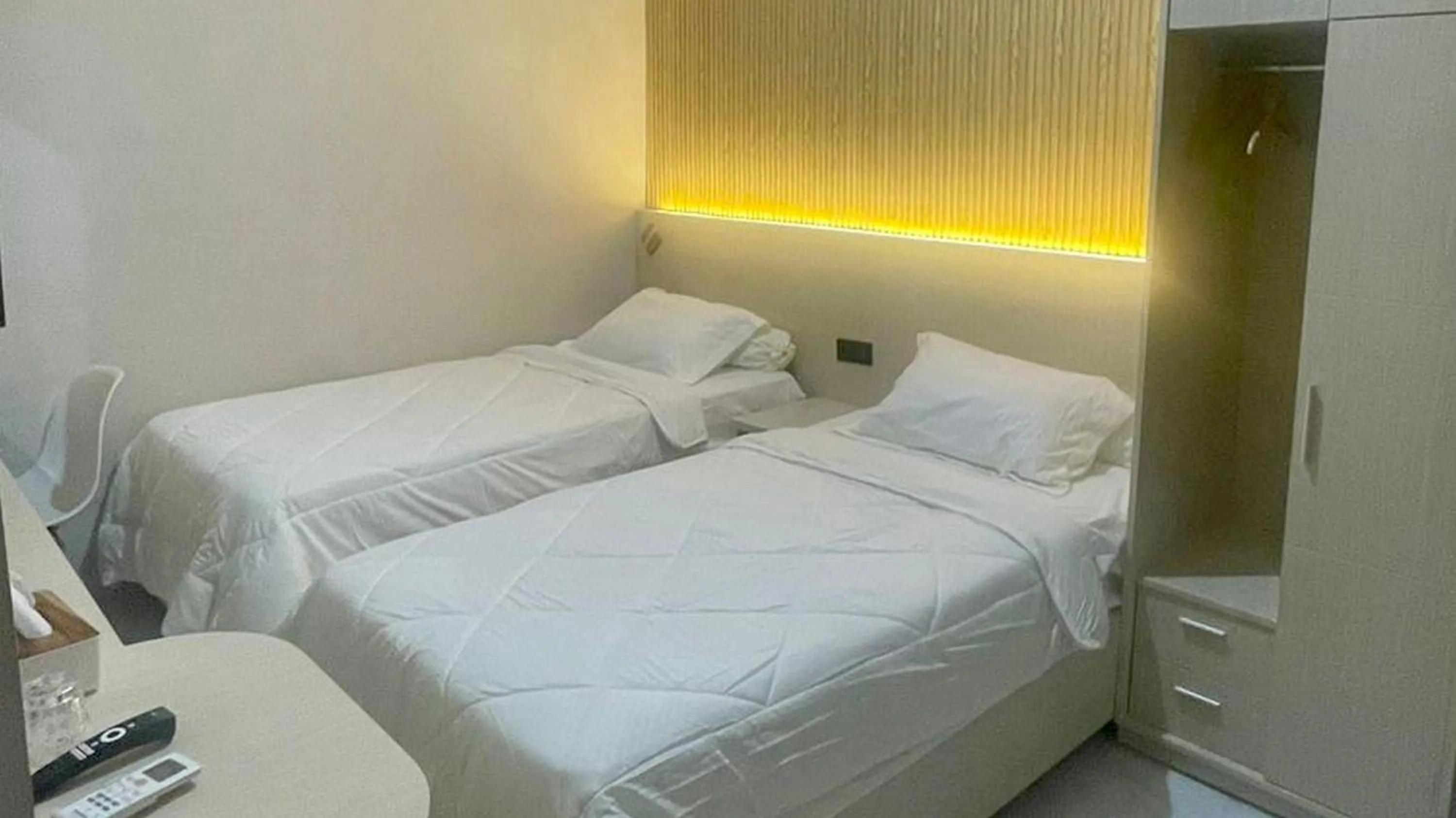 Bedroom, Bed in Urbanview Hotel Wollangi Syariah Panakkukang Makassar