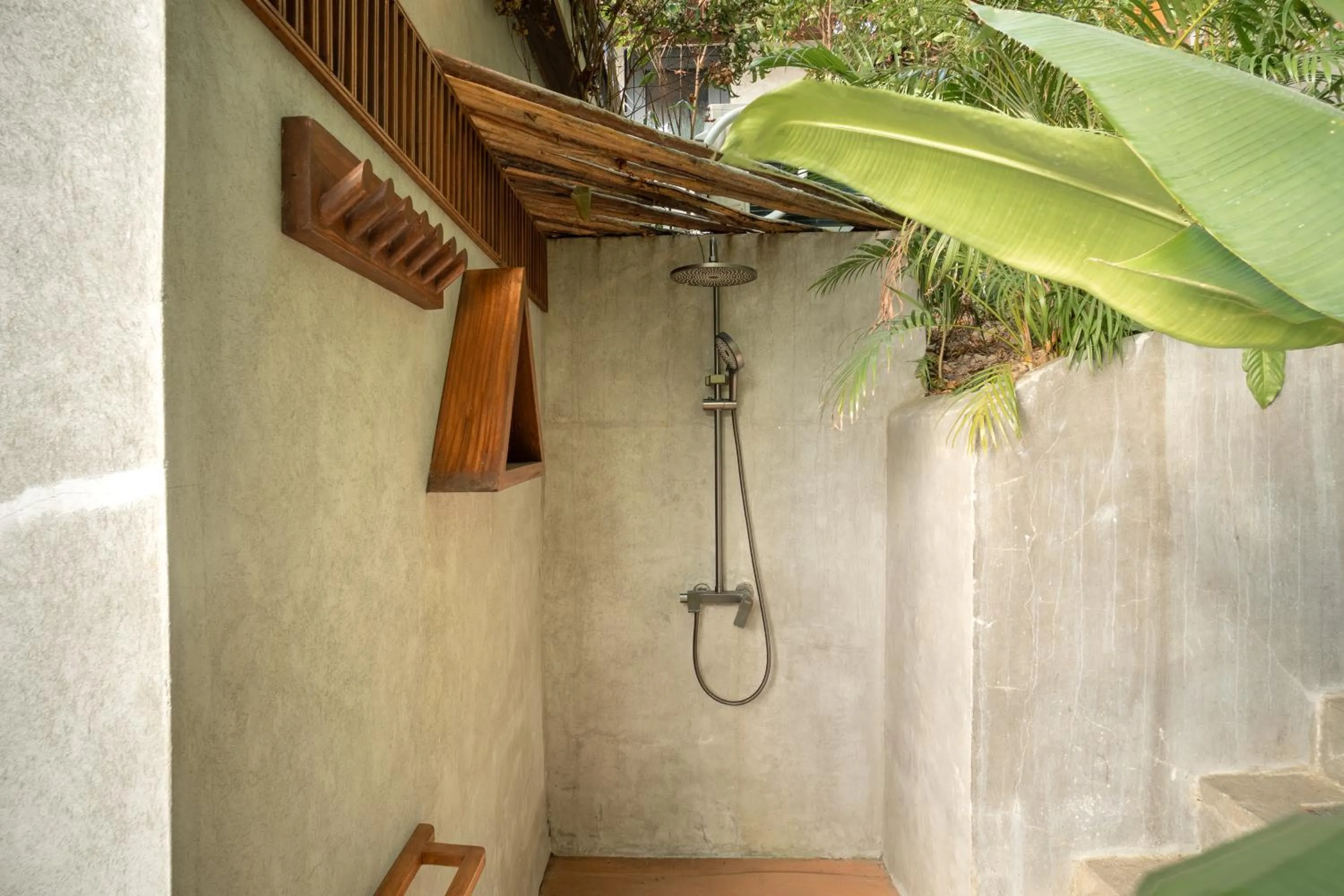 Shower in Morgan Villas