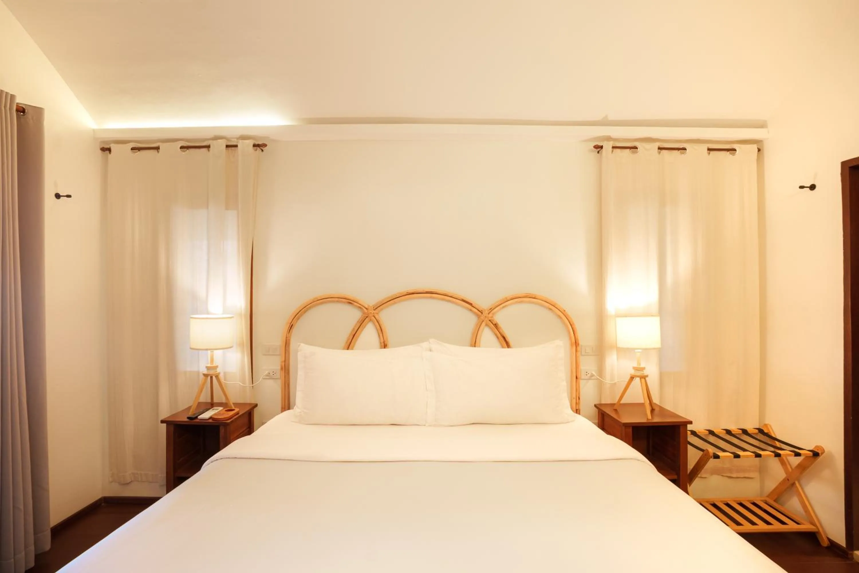 Bedroom, Bed in Morgan Villas